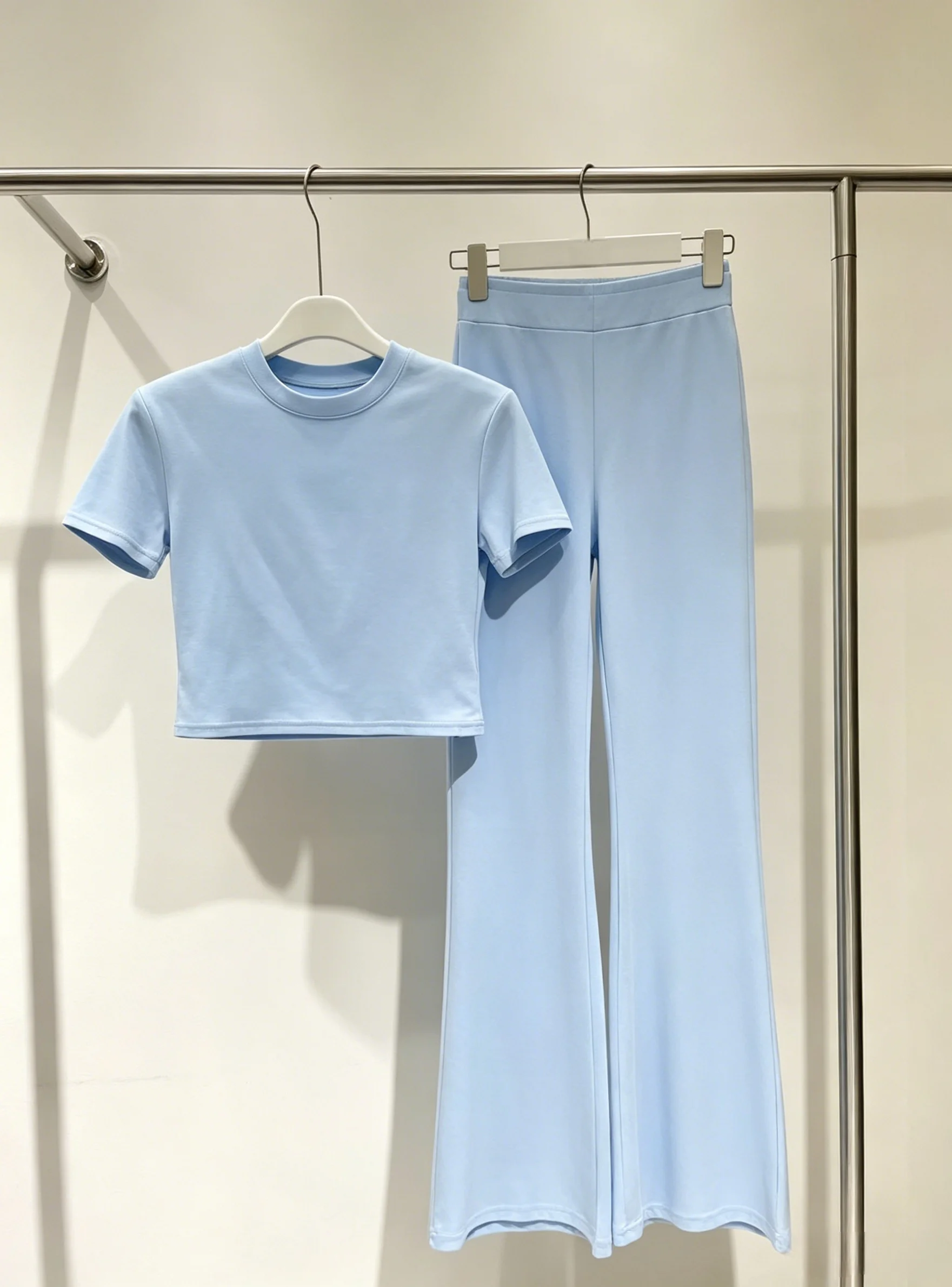 2026 New Ladies Slim Fit 2 Piece Outfit Size M Light Blue Cropped Top High Waist Flare Leg Pants Code 066
2026 New Ladies Slim Fit 2 Piece Outfit Size M Light Blue Cropped Top High Waist Flare Leg Pants Code 066