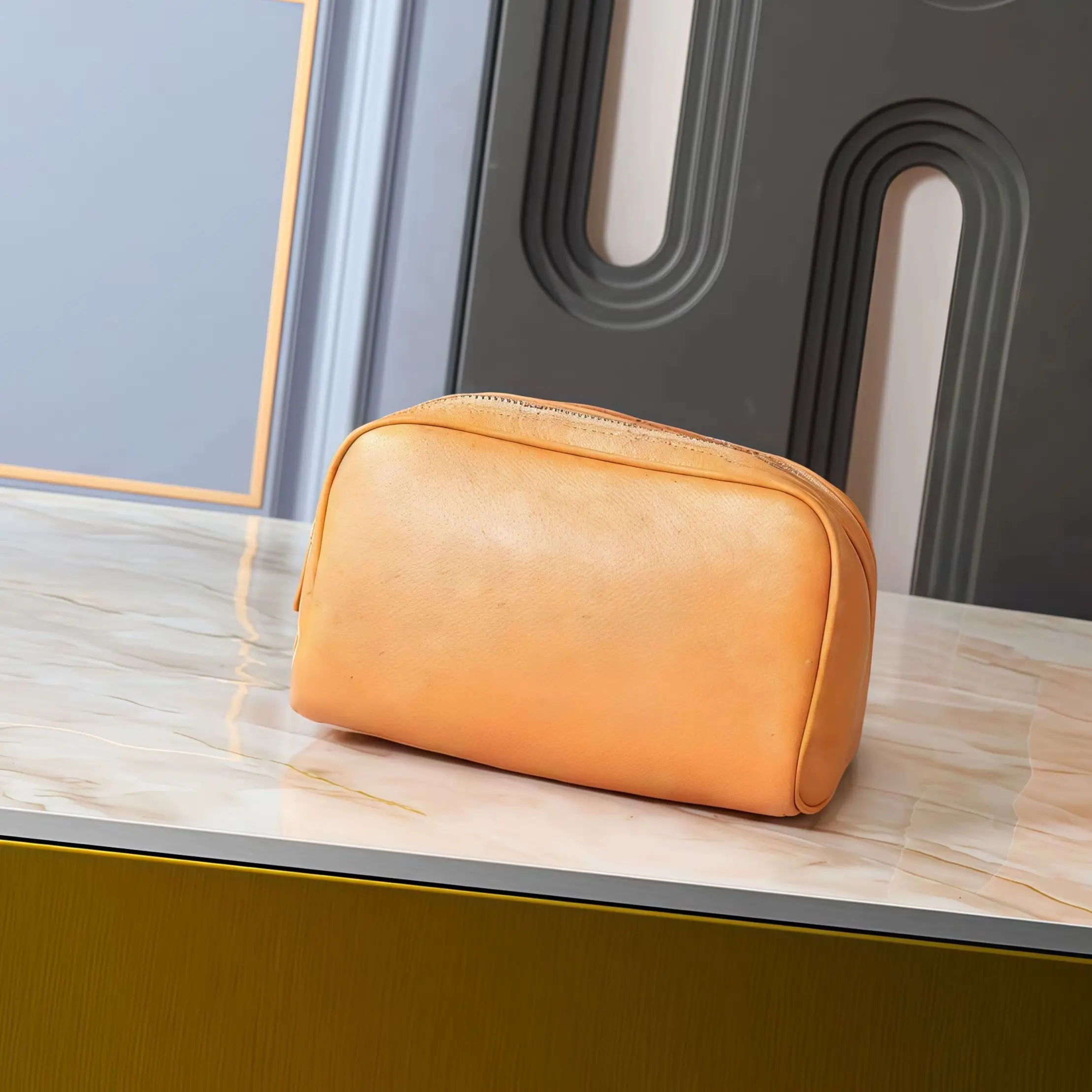 2026 New Women's Leather Handbag/Crossbody Bag, Orange Cowhide, 20 x 13 x 12 (cm)
2026 New Women's Leather Handbag/Crossbody Bag, Orange Cowhide, 20 x 13 x 12 (cm)