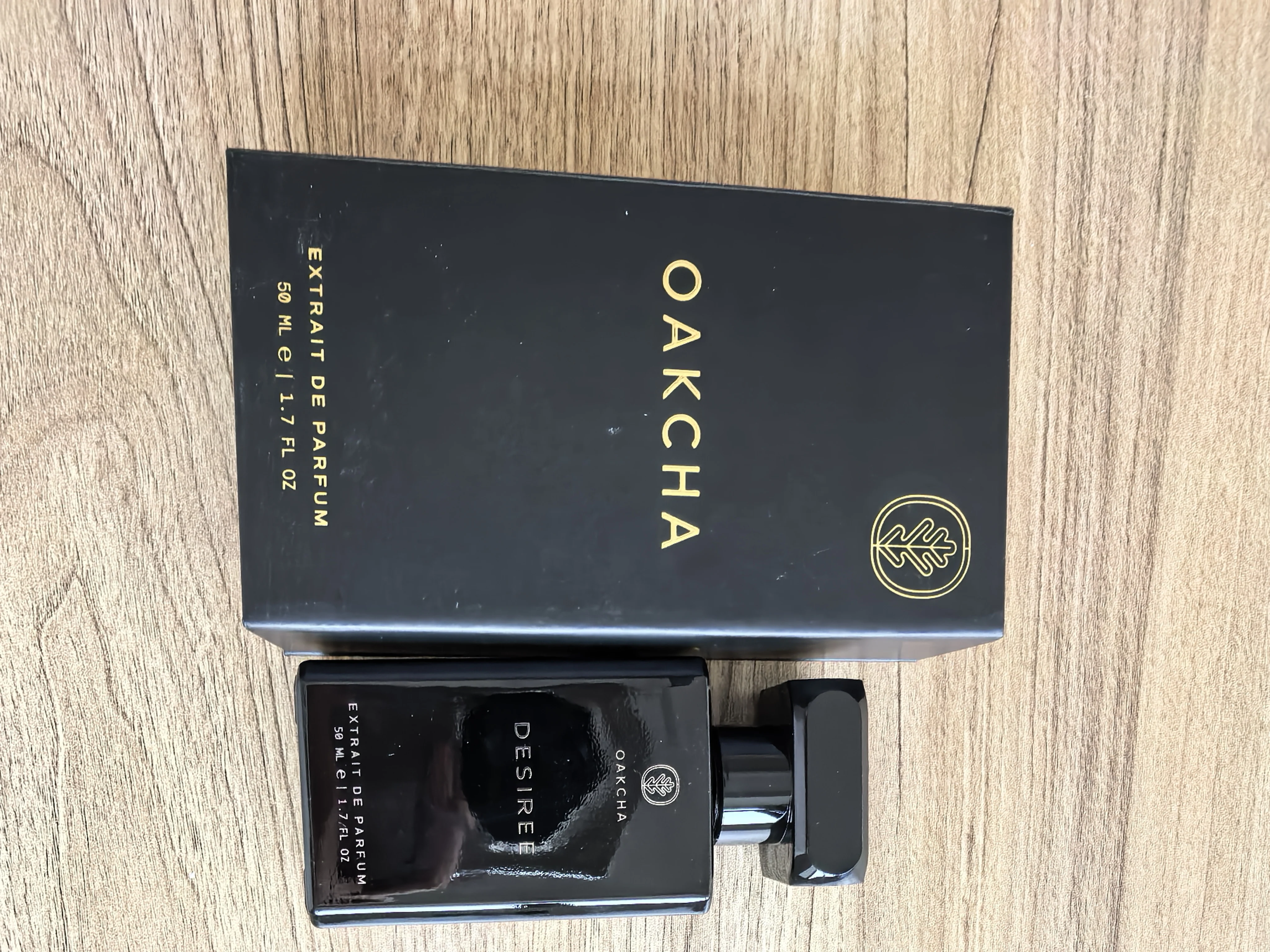 Desiree Oakcha para Hombres y Mujeres 50ml/1.7oz EDP For Men And Women Long Lasting, Fresh, Aquatic, Masculine Scents.
Desiree Oakcha para Hombres y Mujeres 50ml/1.7oz EDP For Men And Women Long Lasting, Fresh, Aquatic, Masculine Scents.