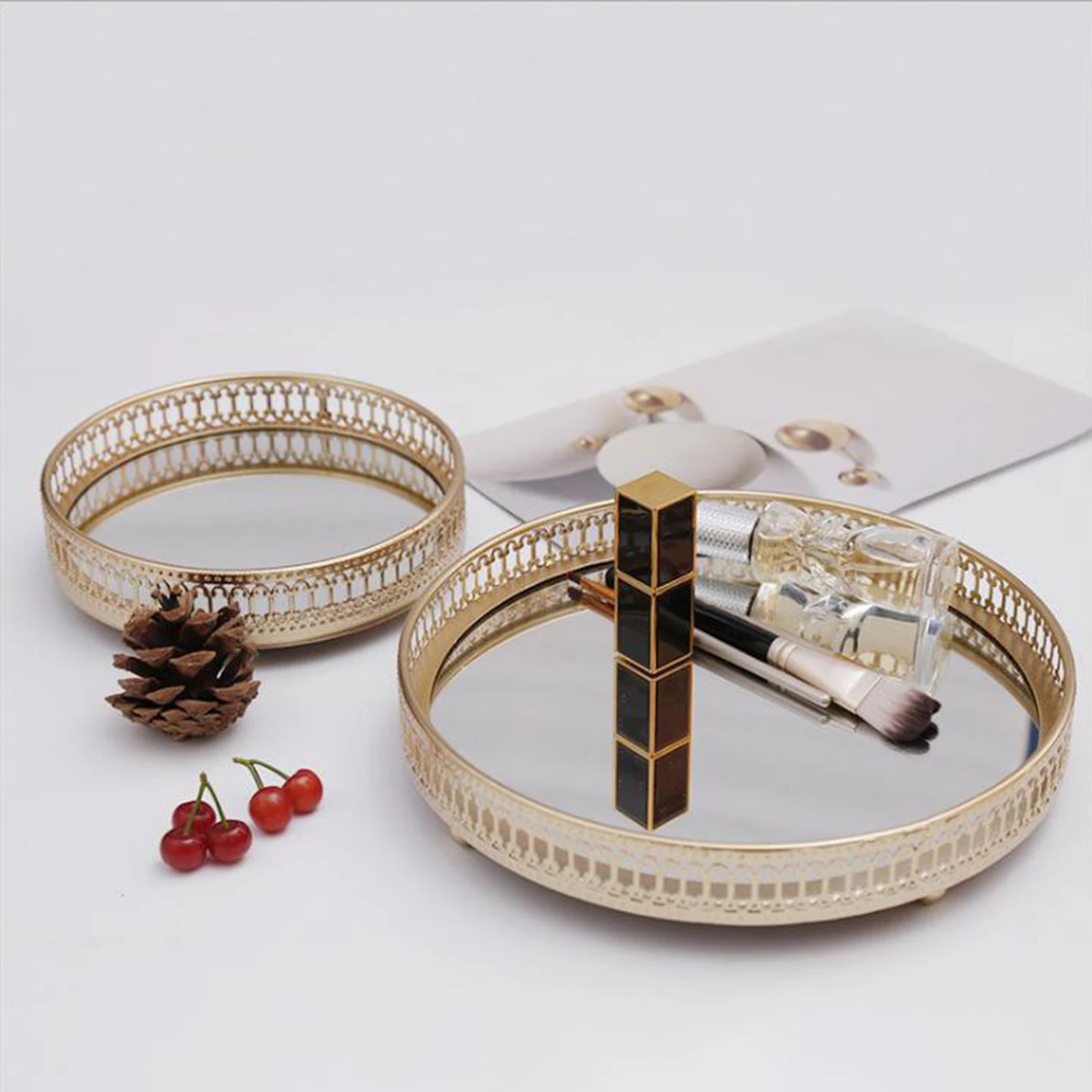 Золотой изысканный поднос для хранения ювелирных изделий, стеклянная зеркальная основа, поднос для хранения красоты, макияжа, Настольная Косметическая декоративная отделочная пластина
Золотой изысканный поднос для хранения ювелирных изделий, стеклянная зеркальная основа, поднос для хранения красоты, макияжа, Настольная Косметическая декоративная отделочная пластина