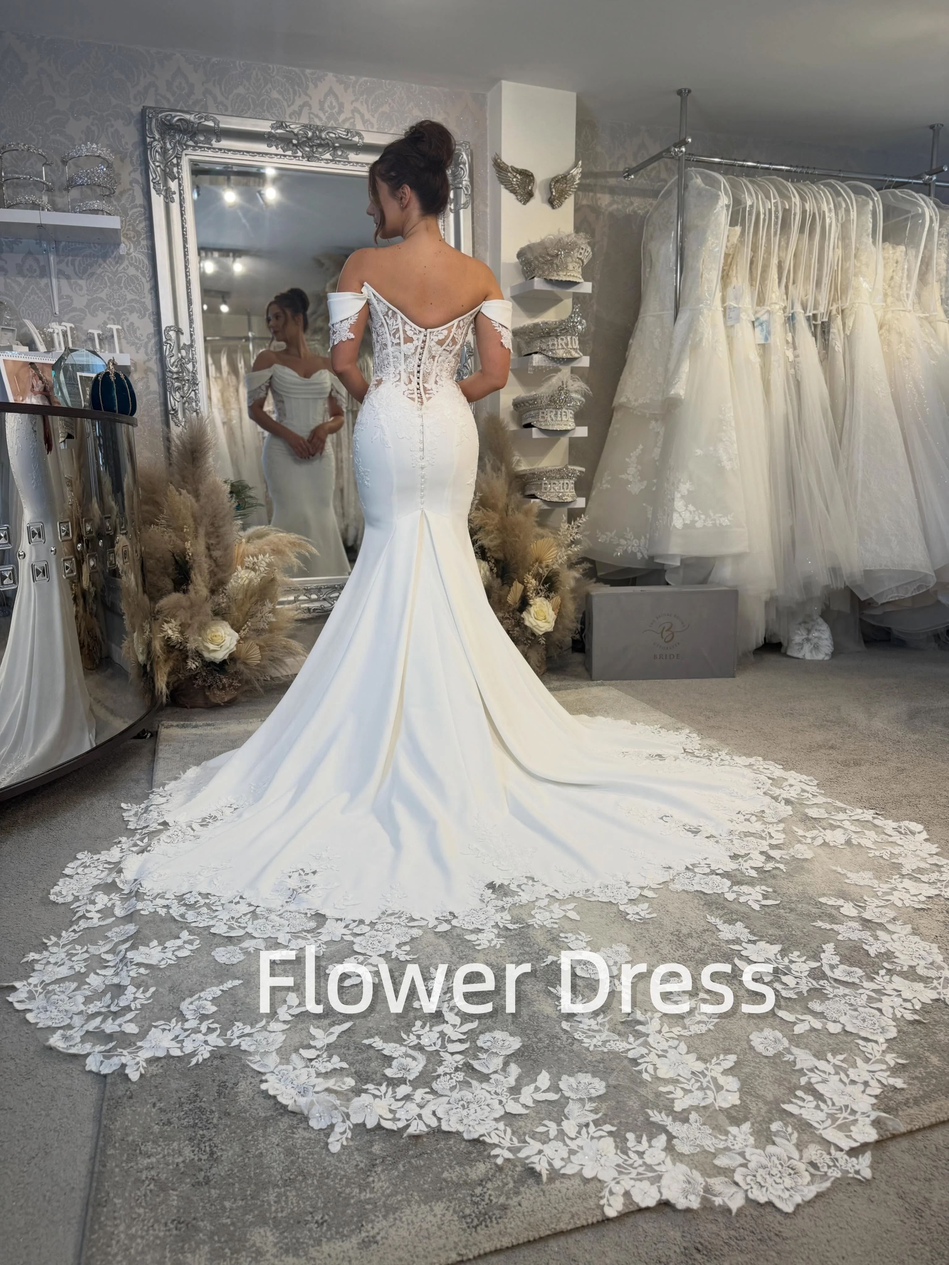 Mermaid Wedding Dresses Lace Bridal Dress Off-the-Shoulder Court Train Transparent Wedding Party Dress Bride Gown
Mermaid Wedding Dresses Lace Bridal Dress Off-the-Shoulder Court Train Transparent Wedding Party Dress Bride Gown