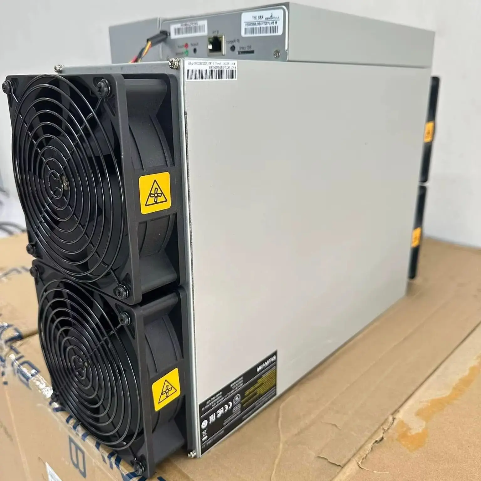 Bitmain Antminer KS5 20T 3000W/KS5 Pro 21T 3150W Kaspa Miner Crypto Miner KHeavyHash Mining Machine
Bitmain Antminer KS5 20T 3000W/KS5 Pro 21T 3150W Kaspa Miner Crypto Miner KHeavyHash Mining Machine