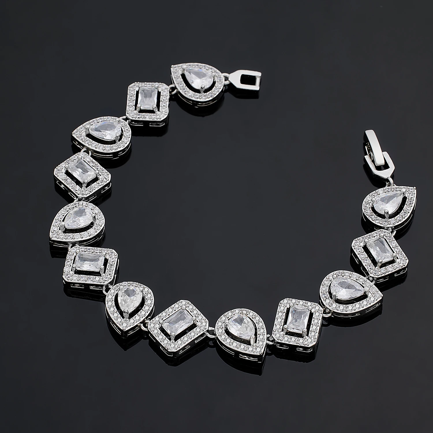 4pcs Dubai Cubic Zirconia Tassel Drop Big Chunky Wedding Bridal Necklace Luxury Jewelry Sets for Brides Party
4pcs Dubai Cubic Zirconia Tassel Drop Big Chunky Wedding Bridal Necklace Luxury Jewelry Sets for Brides Party