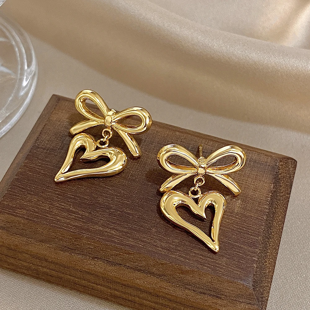 Freetry Exquisite Stainless Steel Bow Love Heart Stud Earrings for Women Waterproof Geometric Piercing Earring Lady Jewelry Gift
Freetry Exquisite Stainless Steel Bow Love Heart Stud Earrings for Women Waterproof Geometric Piercing Earring Lady Jewelry Gift