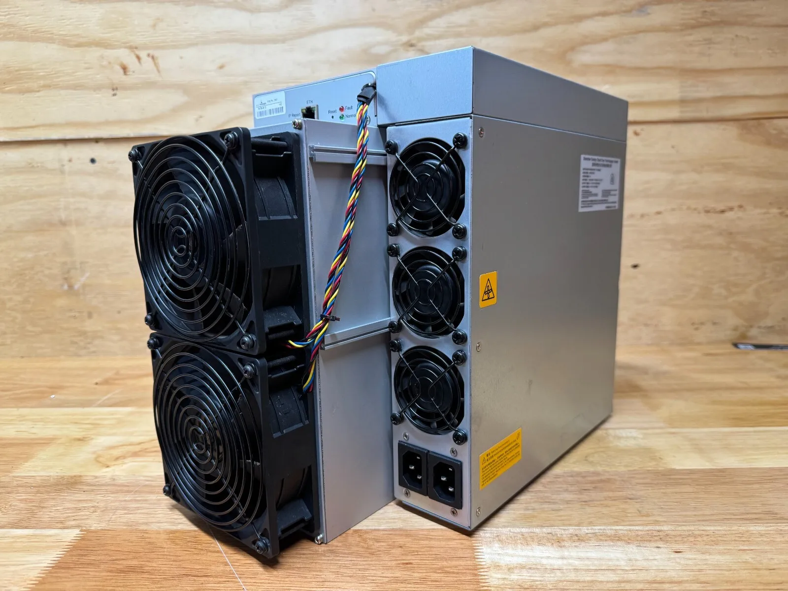 Bitmain New Antminer S19K pro 120T Bitcoin Miner BTC BCH ASIC Miner 2760W SHA256
Bitmain New Antminer S19K pro 120T Bitcoin Miner BTC BCH ASIC Miner 2760W SHA256