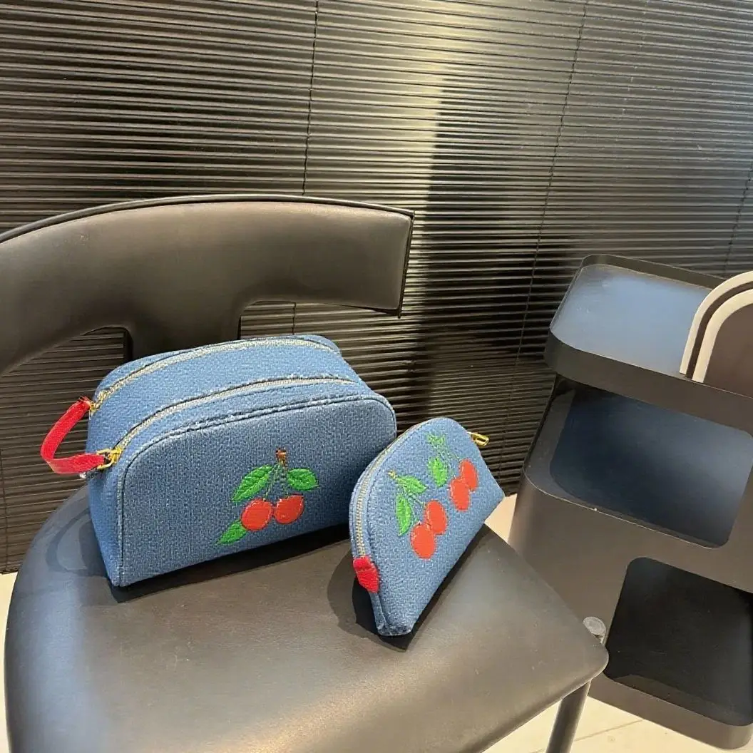 2025 Новая модная классическая универсальная высококачественная роскошная классическая модная женская сумка HL039
2025 Новая модная классическая универсальная высококачественная роскошная классическая модная женская сумка HL039