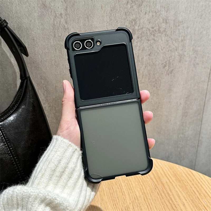 Silicone matte transparent armored shockproof case for Samsung Galaxy Z Flip 5 6 zflip3 4 Flip hard ultra-thin cover case gift
Silicone matte transparent armored shockproof case for Samsung Galaxy Z Flip 5 6 zflip3 4 Flip hard ultra-thin cover case gift