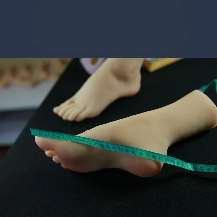 Realistic Women Foot Model Stockings Movie Props Lifelike Female Mannequin Feet Fake Nail Art Shoes Sock Display Massage 37D
Realistic Women Foot Model Stockings Movie Props Lifelike Female Mannequin Feet Fake Nail Art Shoes Sock Display Massage 37D