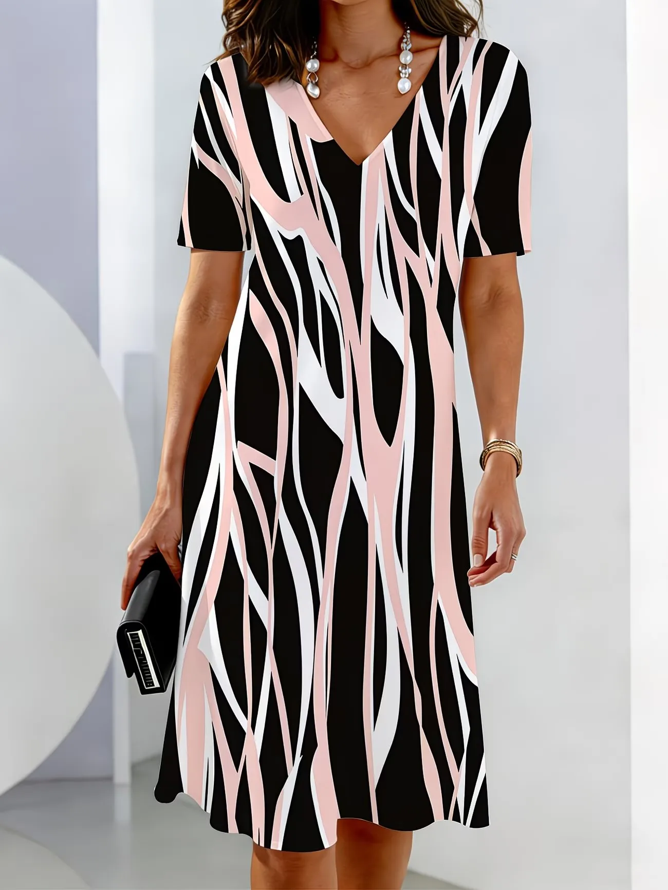 Ladies Summer V-Neck Short Sleeve Print Dress Fashion Street Style Personality Work Dress Holiday Dress
Ladies Summer V-Neck Short Sleeve Print Dress Fashion Street Style Personality Work Dress Holiday Dress