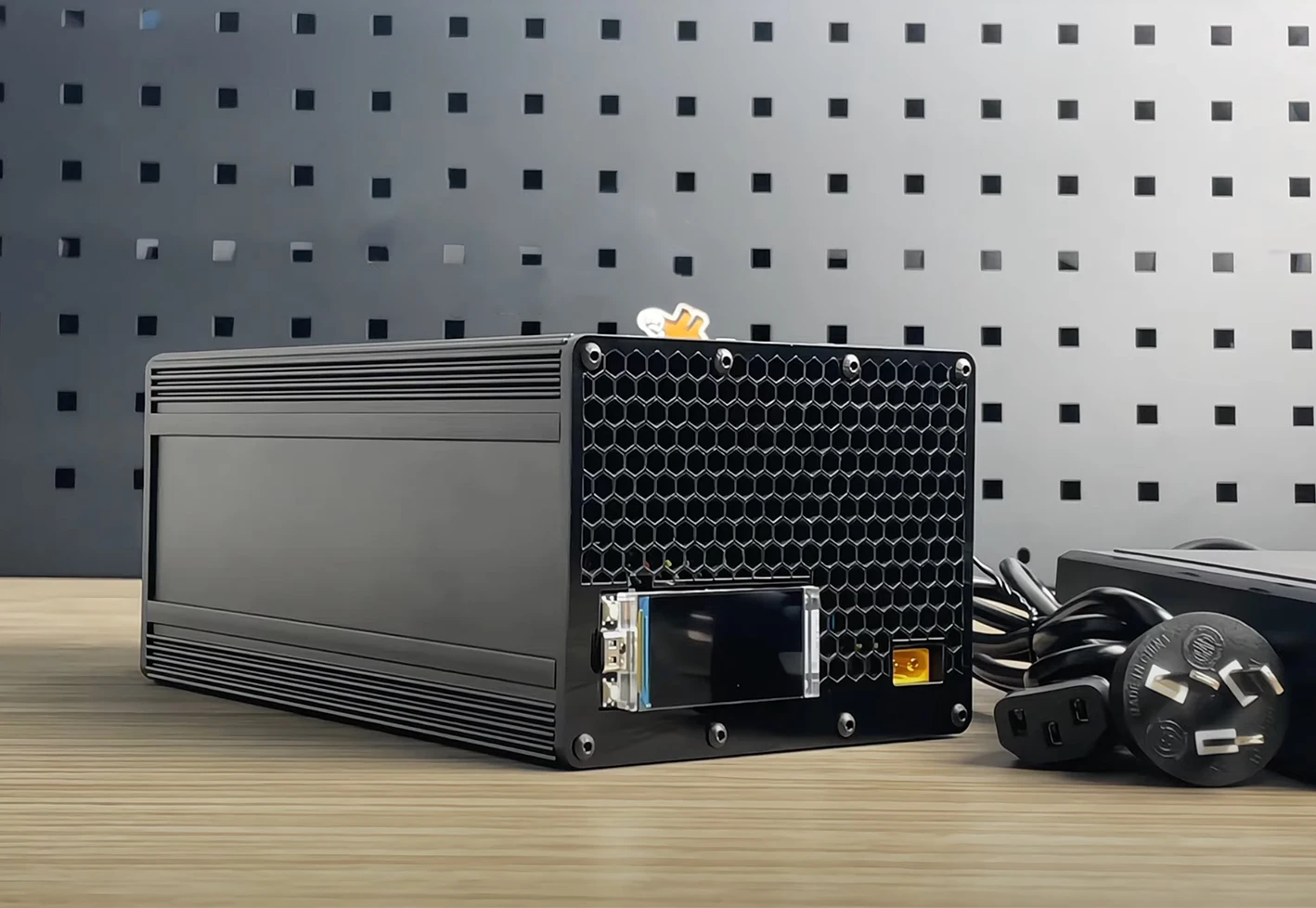 Bitcoin Miner Bitaxe Nerd Haxe 7.2Th/s 170W Low Noise WiFi Lucky Solo Home Crypto Mining Machine
Bitcoin Miner Bitaxe Nerd Haxe 7.2Th/s 170W Low Noise WiFi Lucky Solo Home Crypto Mining Machine