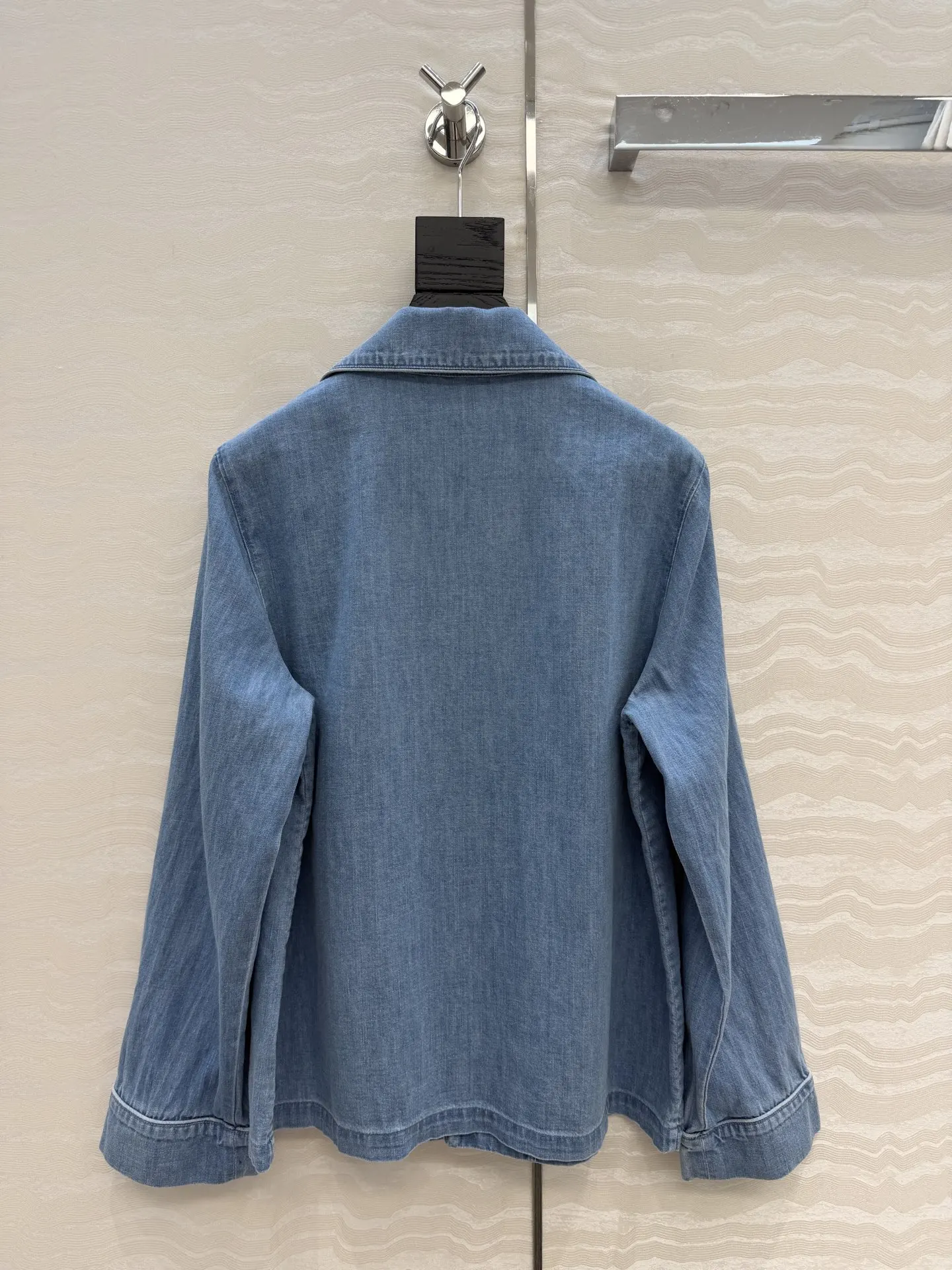 2026 Spring/Summer New Denim Shirt Jacket
2026 Spring/Summer New Denim Shirt Jacket