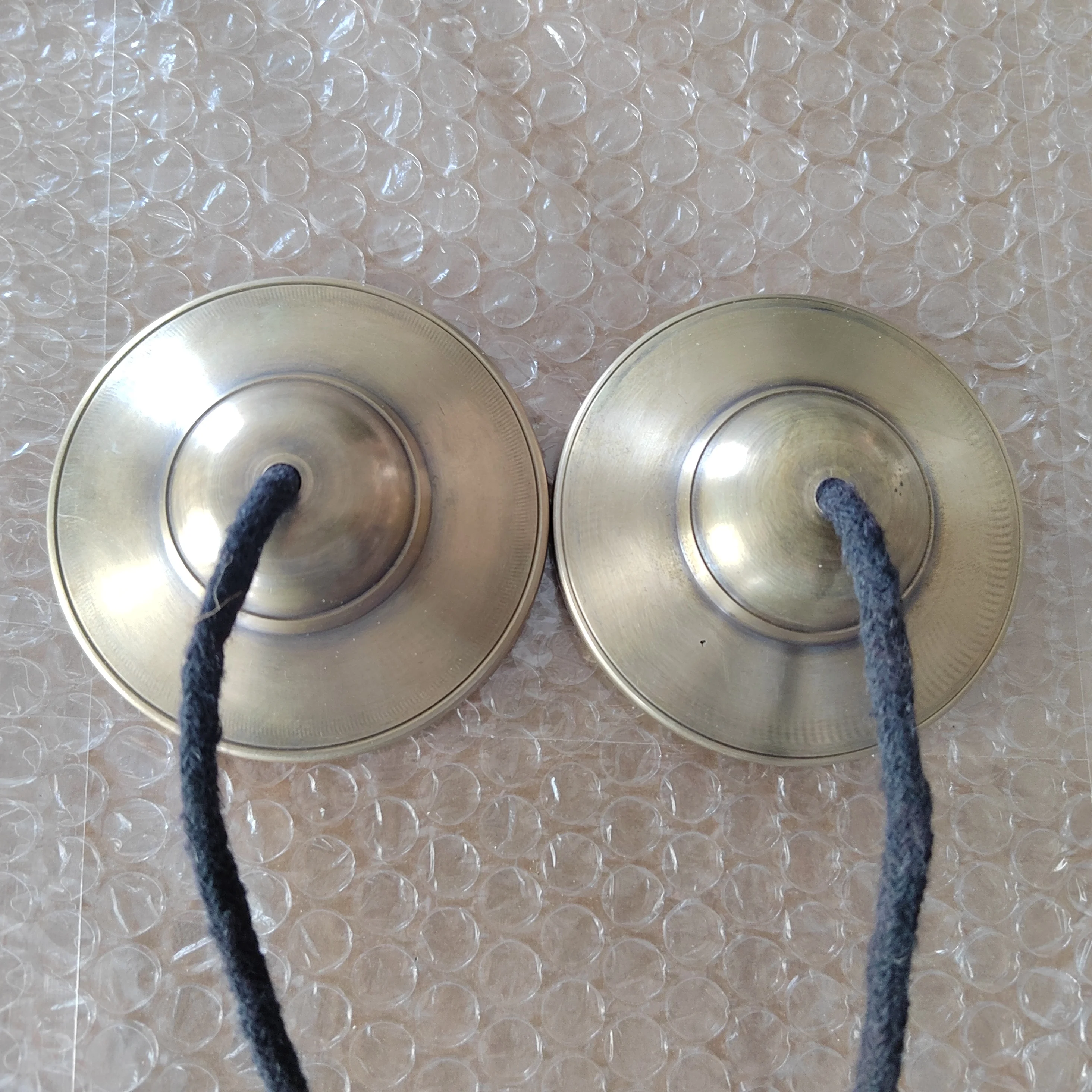 Tibetan Tingsha, 8CM Tingsha Cymbal, Plain Design for Sound Healing and Meditation
Tibetan Tingsha, 8CM Tingsha Cymbal, Plain Design for Sound Healing and Meditation