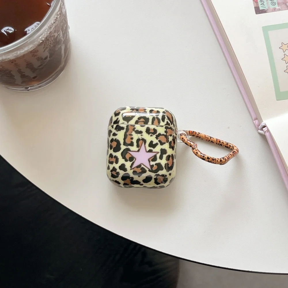 Fashion leopard print star headphone protective case for AirPods 2 3 4 Pro 2 3personalized simple new shockproof protective case
Fashion leopard print star headphone protective case for AirPods 2 3 4 Pro 2 3personalized simple new shockproof protective case