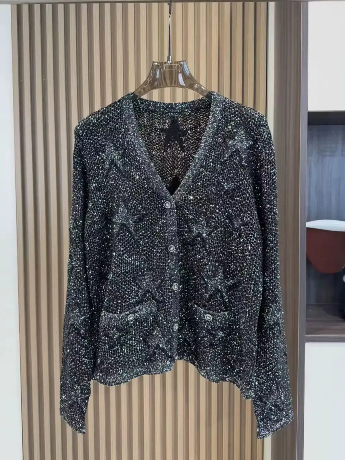 Casual and versatile star jacquard sequined knit cardigan
Casual and versatile star jacquard sequined knit cardigan