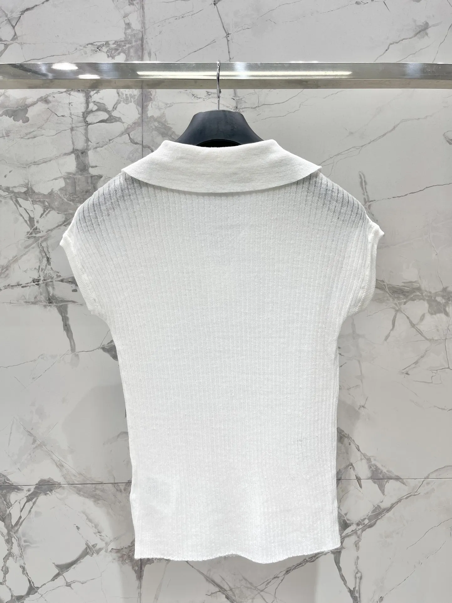 2025 New Pullover Solid Embroidery Short-sleeved Polo Wool Sweater Fashionable Versatile Slimming Figure-hugging
2025 New Pullover Solid Embroidery Short-sleeved Polo Wool Sweater Fashionable Versatile Slimming Figure-hugging