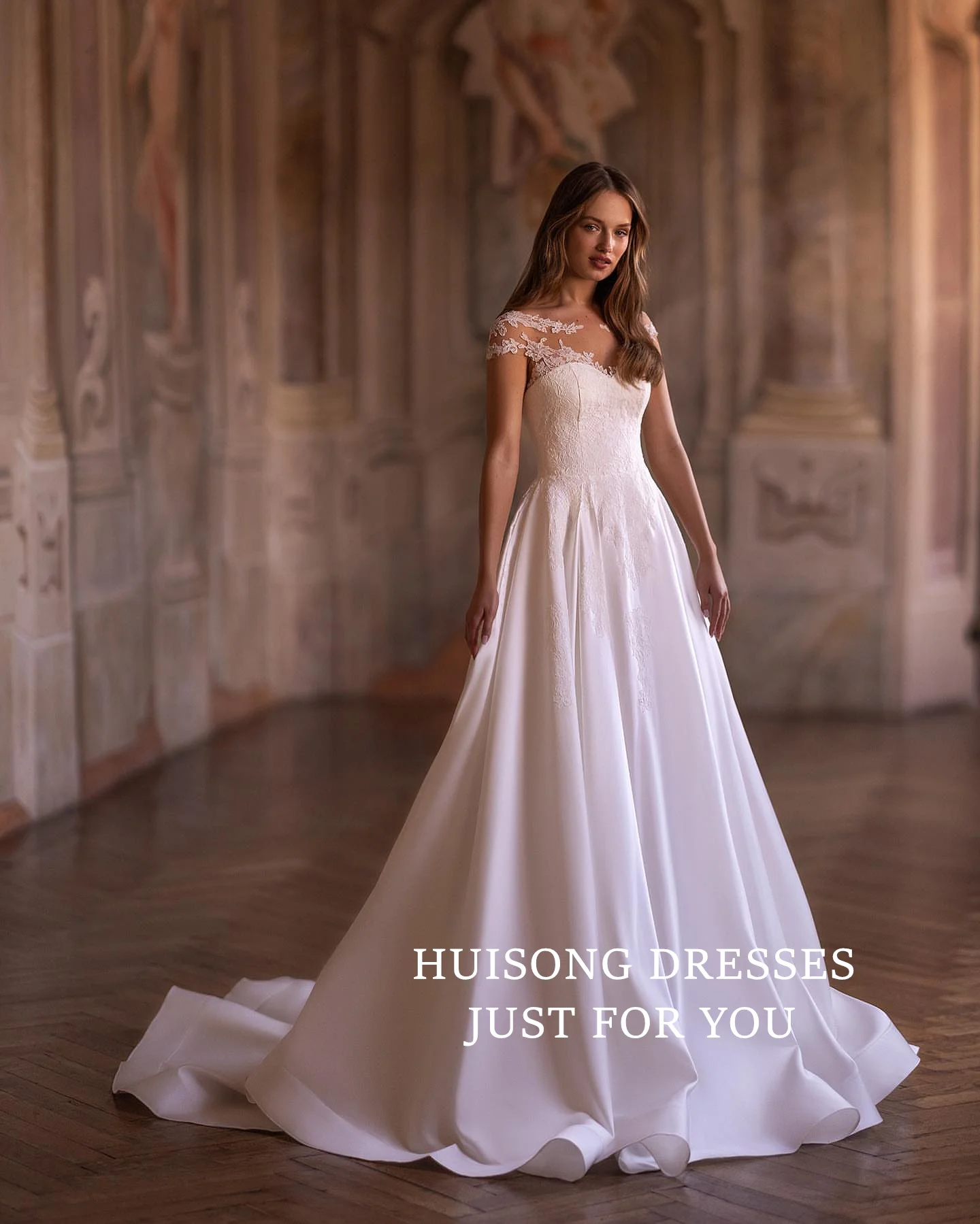 HUISONG Customized robe de mariée Boho Wedding Dresses Lace Appliques Sleeveless A-Line Bohemian Bridal Gown suknia ślubna
HUISONG Customized robe de mariée Boho Wedding Dresses Lace Appliques Sleeveless A-Line Bohemian Bridal Gown suknia ślubna