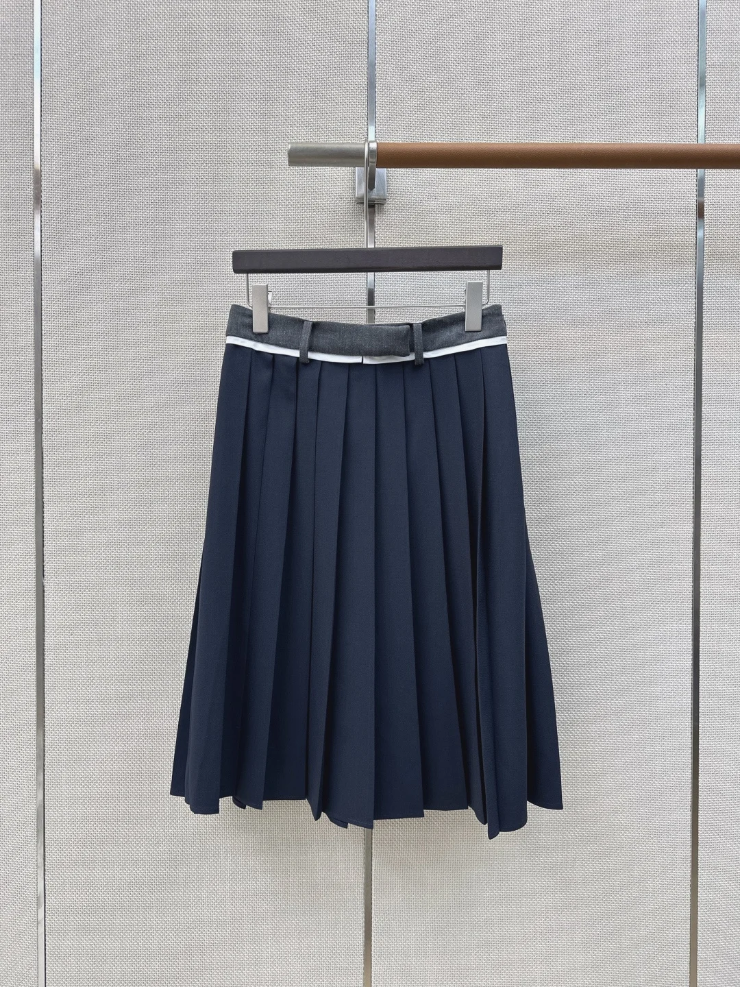 2026 Vintage Work Pockets Low-waist Denim Cargo Letter Zipper Pocket Short Skirts
2026 Vintage Work Pockets Low-waist Denim Cargo Letter Zipper Pocket Short Skirts