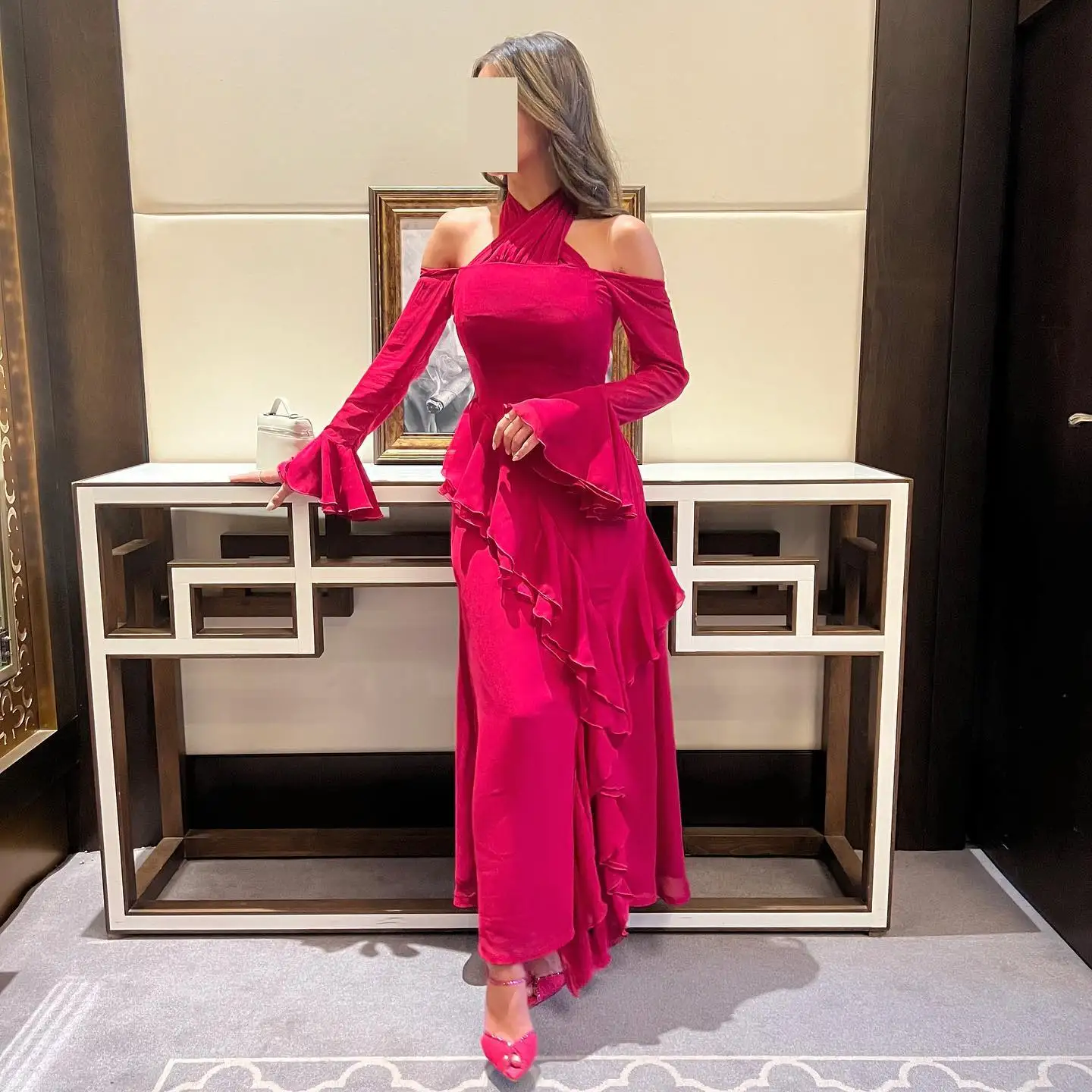 Hot Pink Simple Halter Chiffon Prom Dresses Tiered With Ruched A line Long Evening Dress For Special Wedding Party فساتين سهرة
Hot Pink Simple Halter Chiffon Prom Dresses Tiered With Ruched A line Long Evening Dress For Special Wedding Party فساتين سهرة