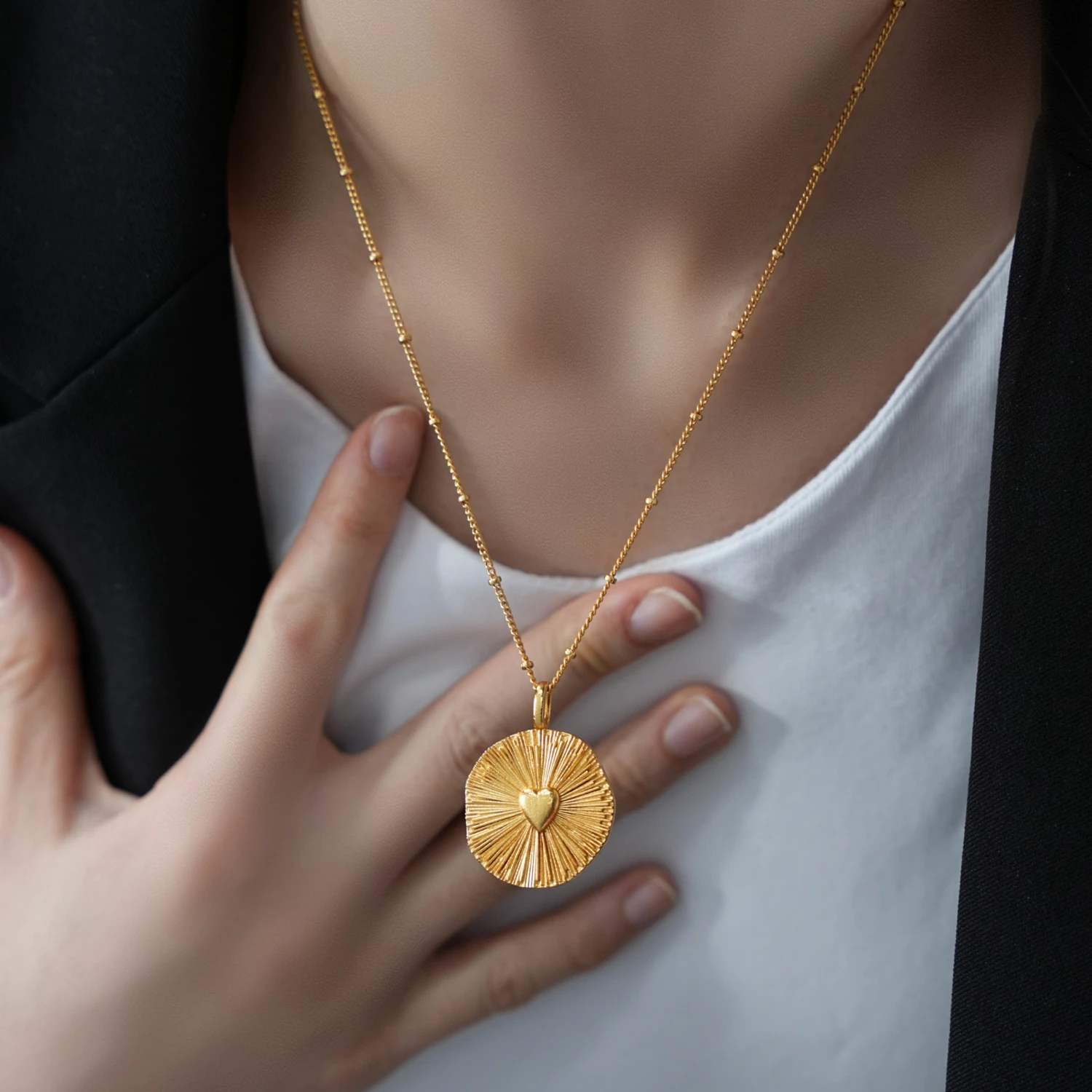 YAJUNIEL, ожерелье с подвеской в форме сердца из настоящего золота 24K, круглый диск, гипоаллергенное, эффектное ожерелье для женщин, ювелирные изделия, подарки
YAJUNIEL, ожерелье с подвеской в форме сердца из настоящего золота 24K, круглый диск, гипоаллергенное, эффектное ожерелье для женщин, ювелирные изделия, подарки