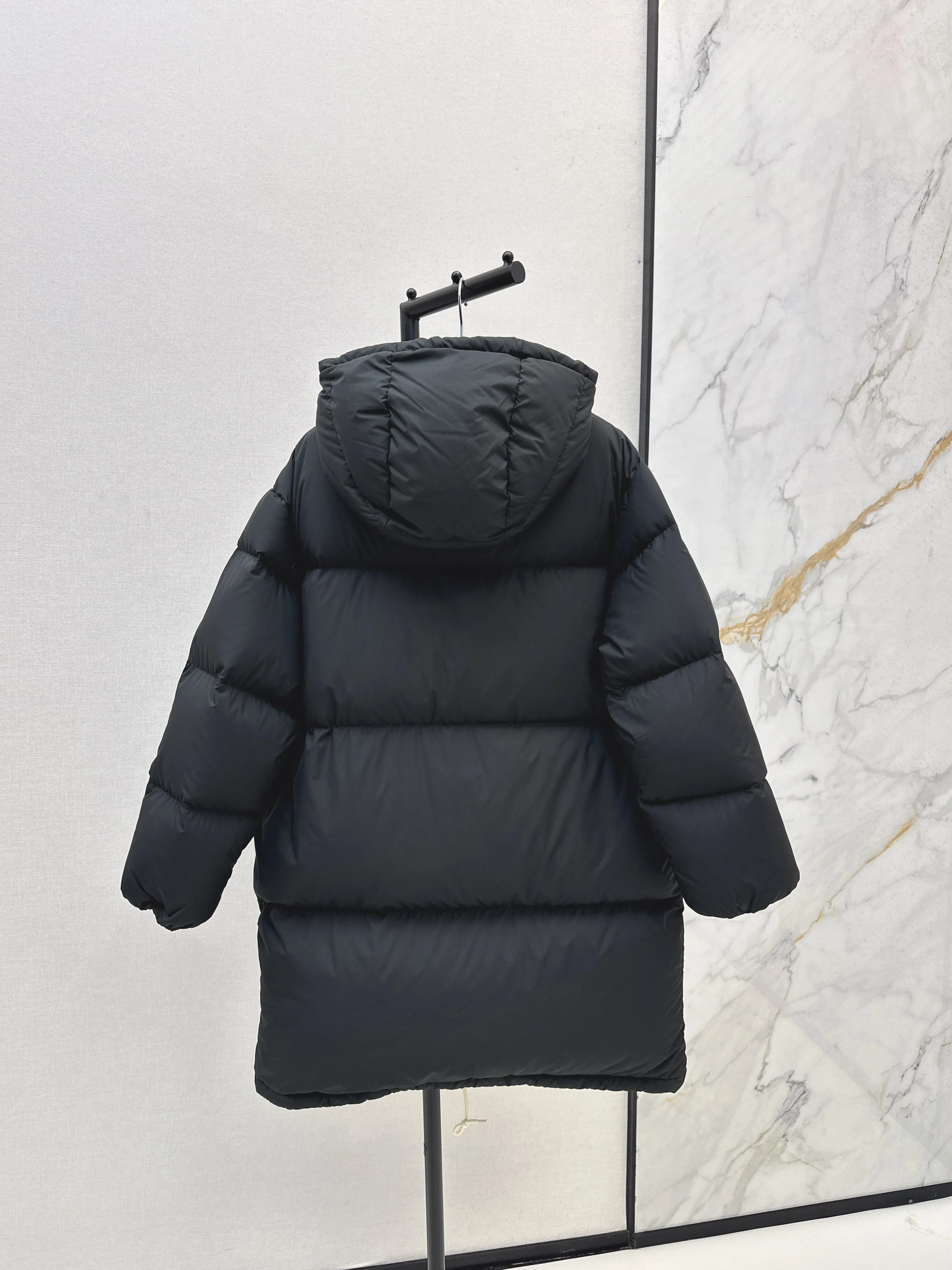 2025 Longline Puffer Coat Women Hooded Maxi Down Jacket Winter Warm Straight Cut Quilted Parka Thermal Insulated 
2025 Longline Puffer Coat Women Hooded Maxi Down Jacket Winter Warm Straight Cut Quilted Parka Thermal Insulated