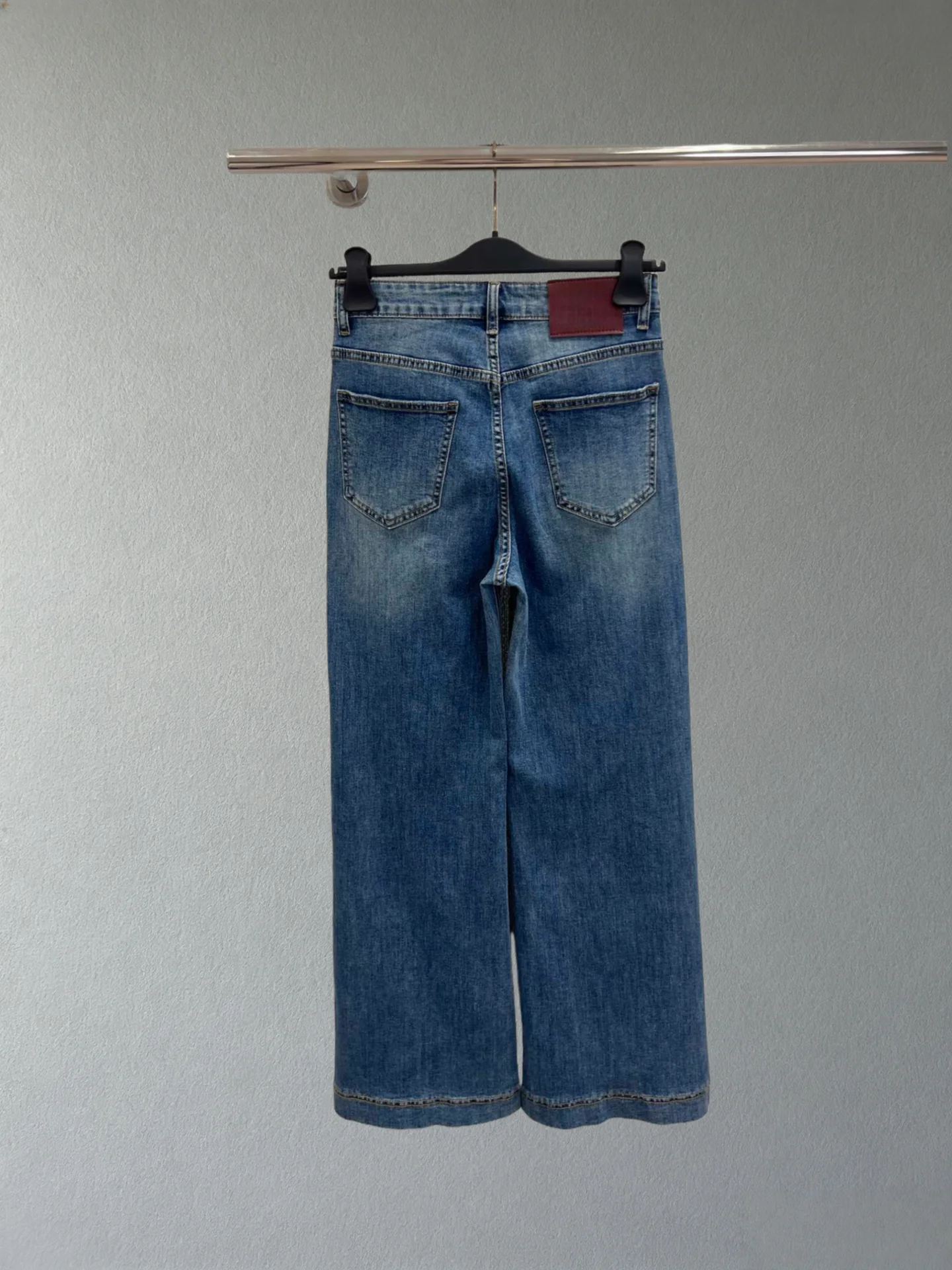 2025 Autumn/Winter New Design Women's Embroidered Cowboy Pants
2025 Autumn/Winter New Design Women's Embroidered Cowboy Pants