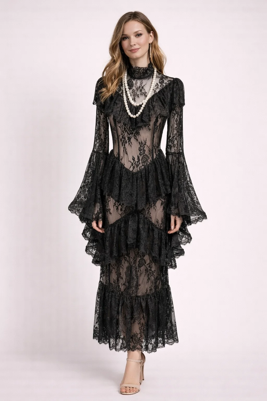 Женское платье в готическом стиле с высоким воротником, расклешенными рукавами, прозрачным кружевом и многоярусными оборками, длинное вечернее платье
Женское платье в готическом стиле с высоким воротником, расклешенными рукавами, прозрачным кружевом и многоярусными оборками, длинное вечернее платье