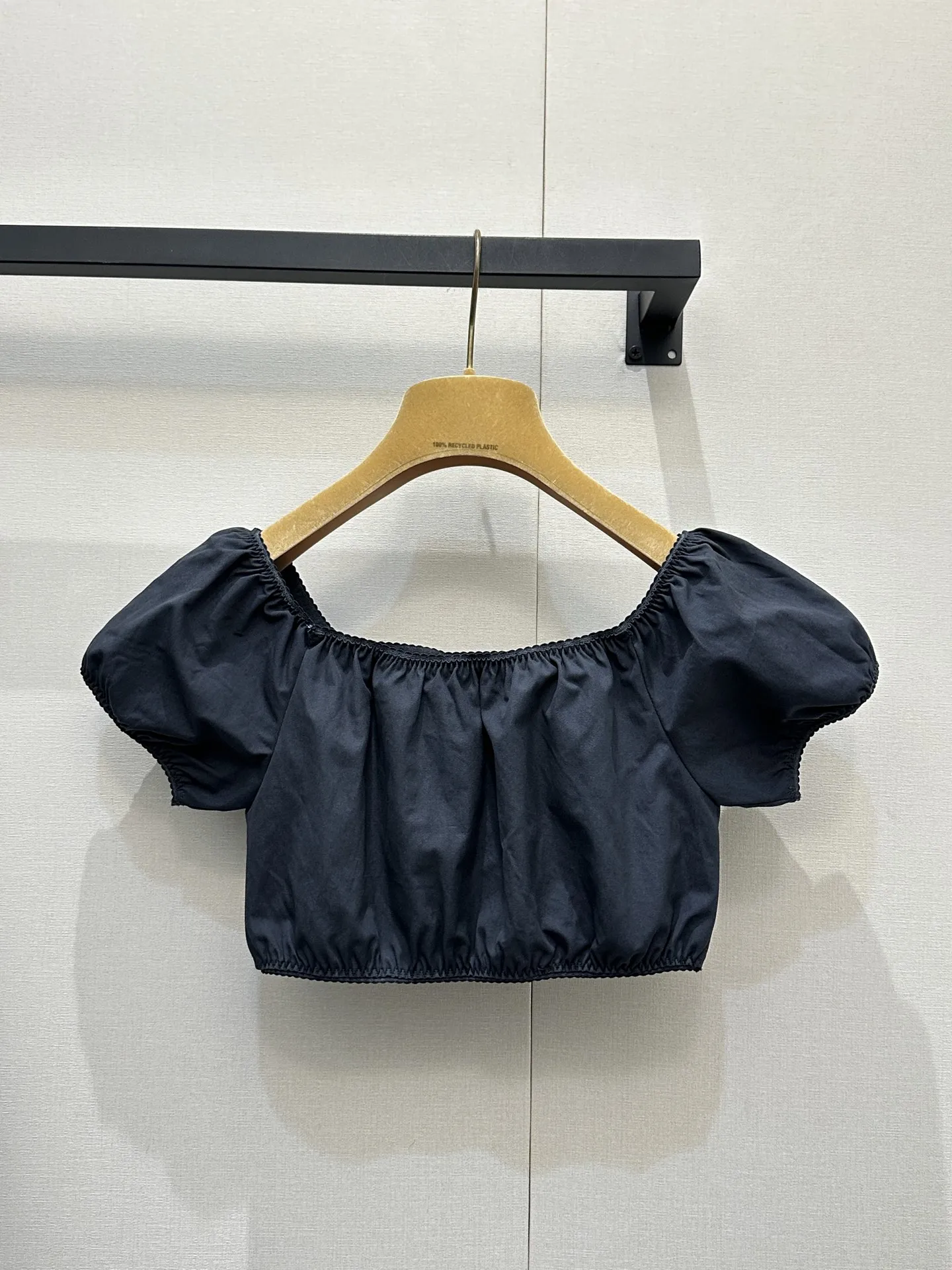 2026 Newest Early Spring Style Youthful Knitted Outwear Set Short Slimming T-Shirt + Versatile Skirt
2026 Newest Early Spring Style Youthful Knitted Outwear Set Short Slimming T-Shirt + Versatile Skirt