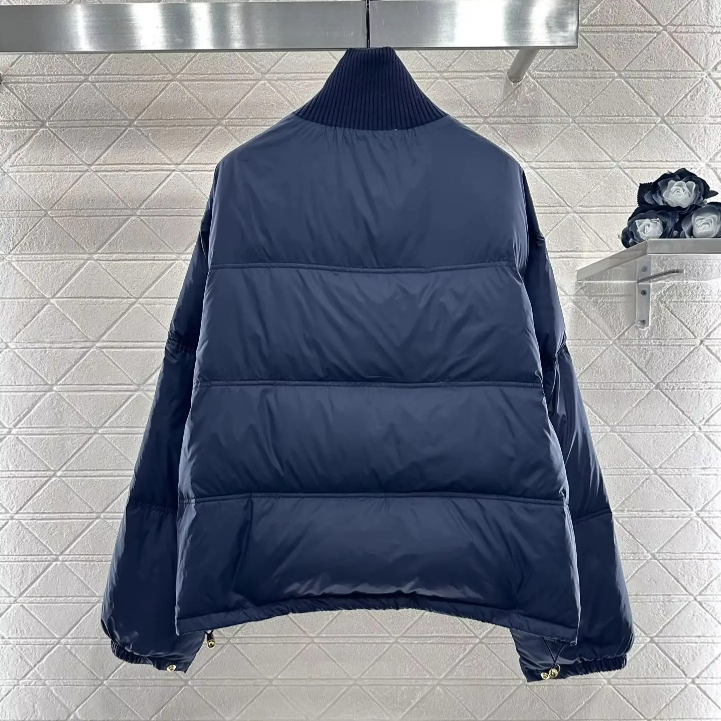 2025 New Arrivals Stand-up Collar Down Jacket Windproof and Waterproof Nylon Material Down Cotton Collar Knitted Thread
2025 New Arrivals Stand-up Collar Down Jacket Windproof and Waterproof Nylon Material Down Cotton Collar Knitted Thread