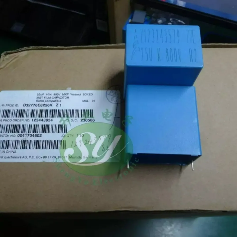 1PCS EPCOS MKP 25uf 800v 256 K Brand New 37.5mm Film Capacitor B32776E8256K
1PCS EPCOS MKP 25uf 800v 256 K Brand New 37.5mm Film Capacitor B32776E8256K
