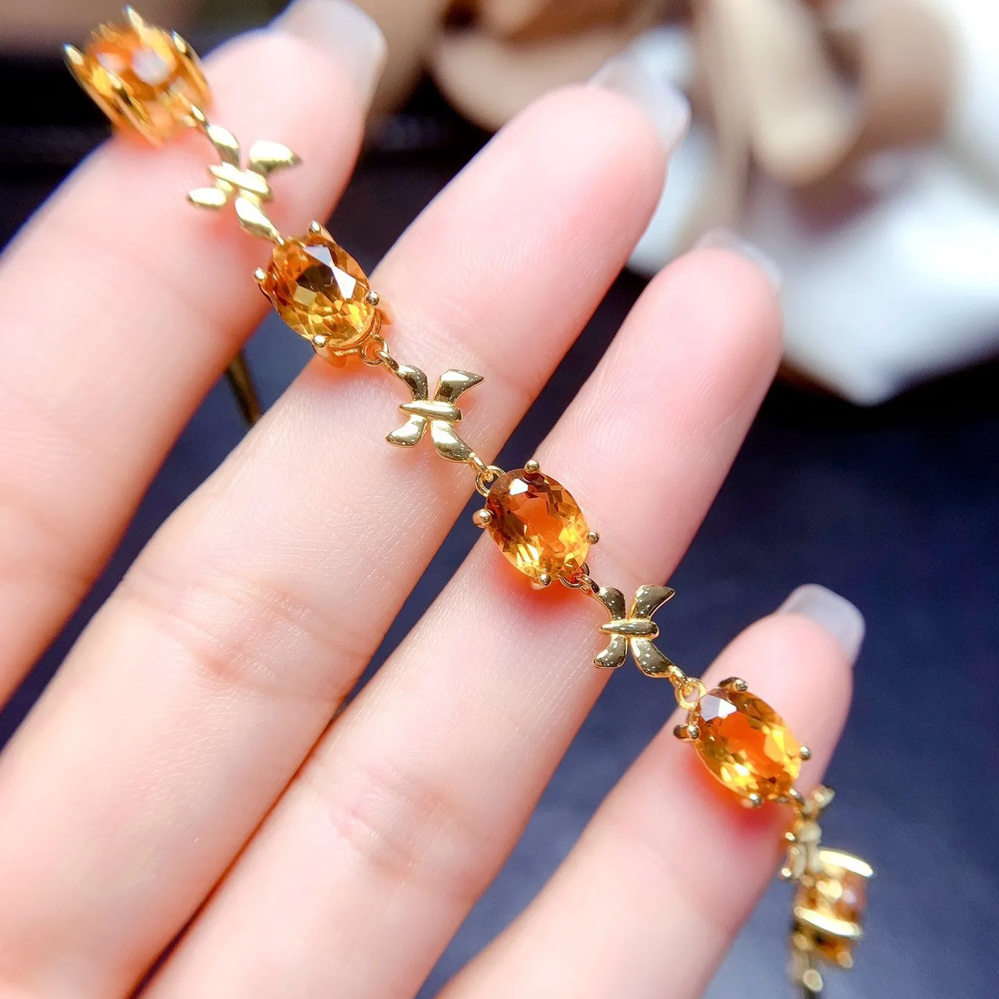 Jewelry 925 sterling silver natural 6x8mm crystal gems girls electroplated 18K gold bracelet Deluxe edition to give girlfriend
Jewelry 925 sterling silver natural 6x8mm crystal gems girls electroplated 18K gold bracelet Deluxe edition to give girlfriend