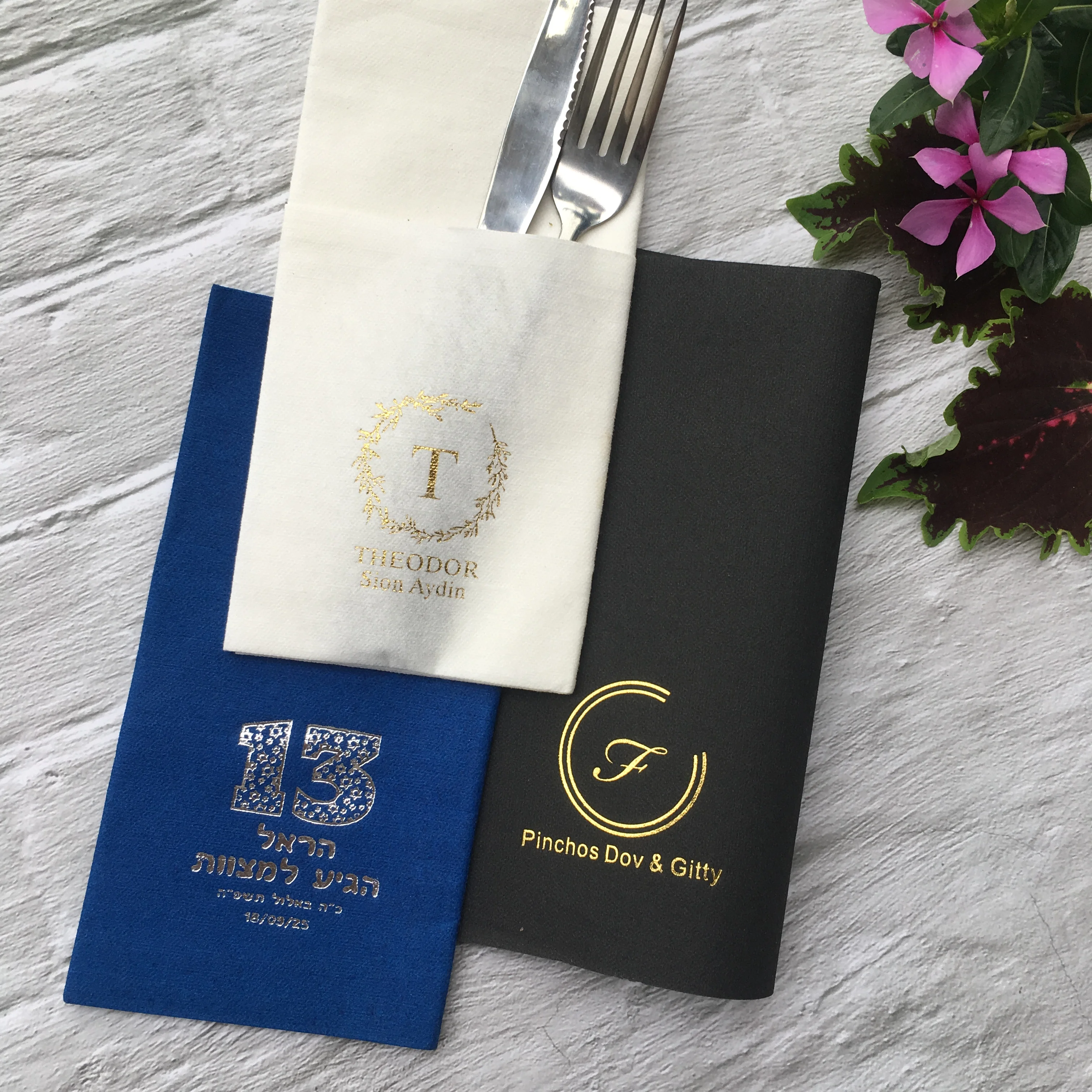 50pcs Monogram Wedding Napkins | Personalized Wedding Napkins | Cocktail Napkins | Simple Wedding Napkins | Monogram | Gold Foil 
50pcs Monogram Wedding Napkins | Personalized Wedding Napkins | Cocktail Napkins | Simple Wedding Napkins | Monogram | Gold Foil