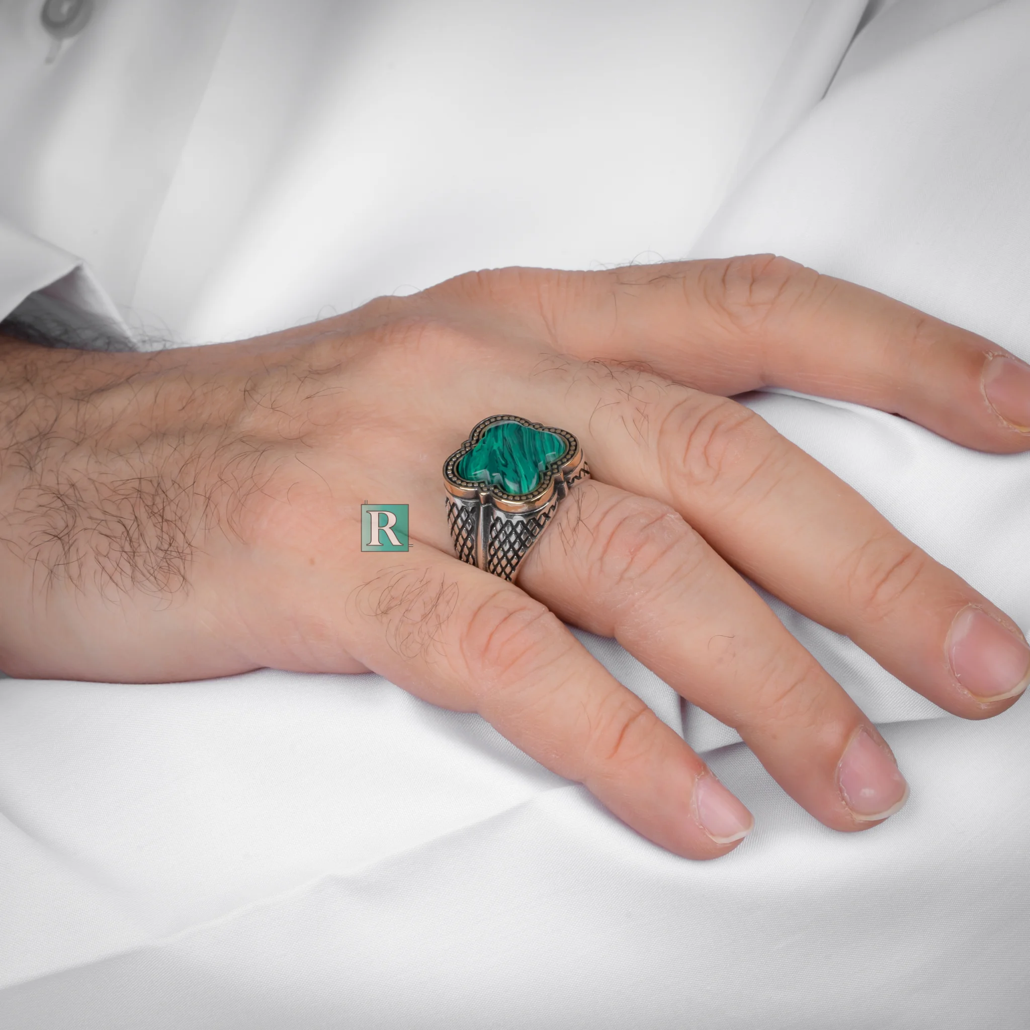 Gemstone Green malachite stone Clover Flower Design 925 Sterling Silver Ring Form Men's Handmade High Quality Accessories
Gemstone Green malachite stone Clover Flower Design 925 Sterling Silver Ring Form Men's Handmade High Quality Accessories