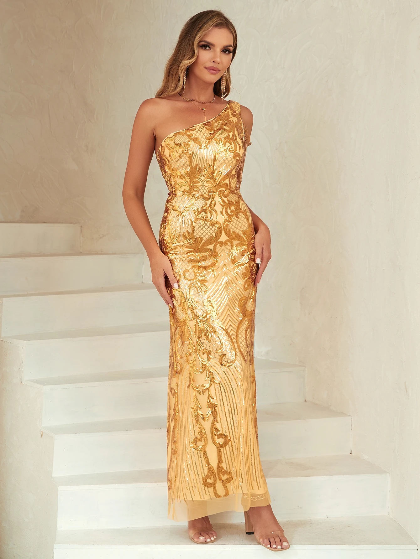 Женское вечернее платье Angel-fashion с золотыми пайетками на одно плечо, бахромой и боковым разрезом для особых случаев, выпускного вечера, члена 
Женское вечернее платье Angel-fashion с золотыми пайетками на одно плечо, бахромой и боковым разрезом для особых случаев, выпускного вечера, члена