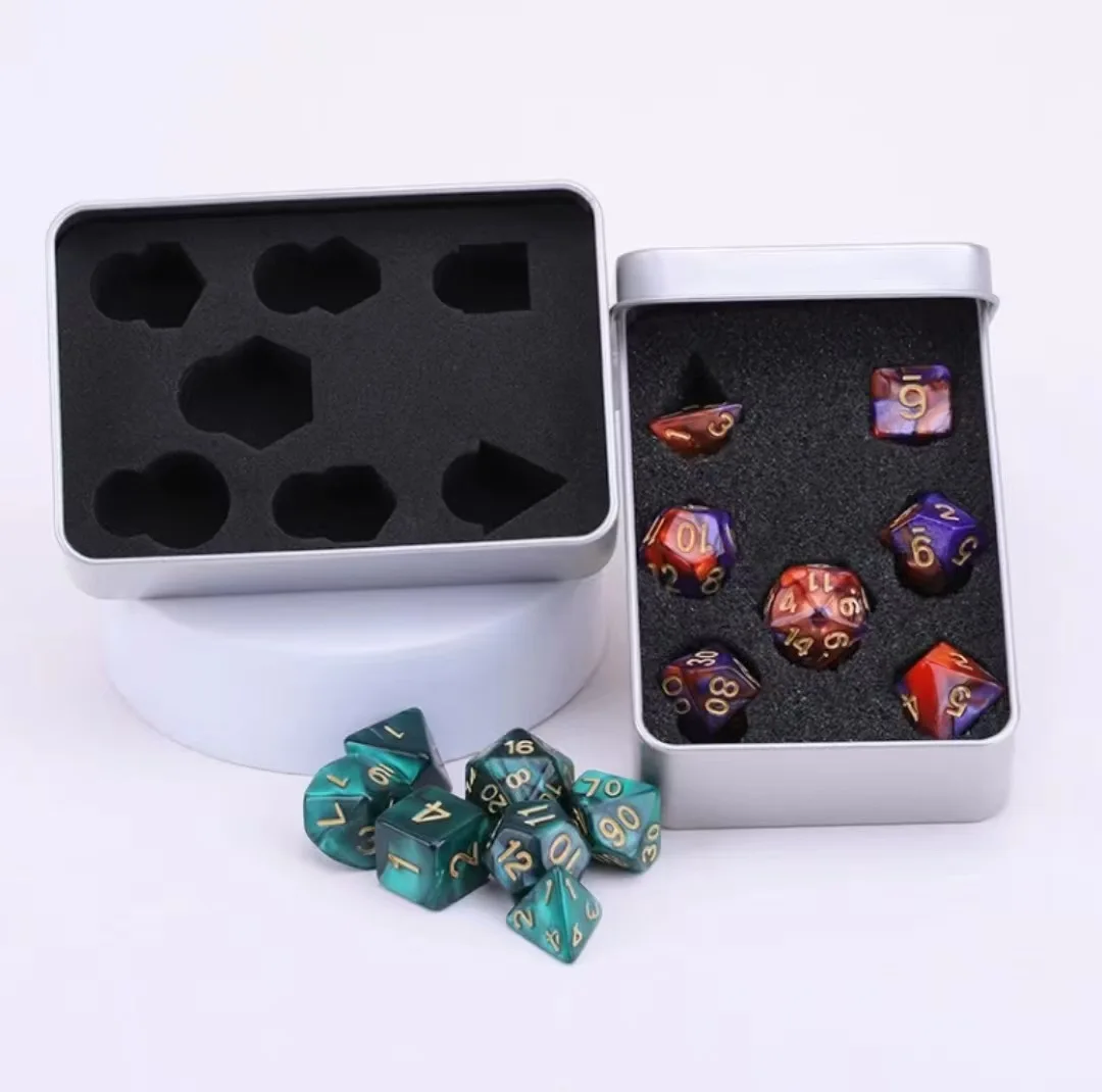 5-10pcs Metal Dice Box with foam Resin Dice tin box Flat lid dice tin Full & Half-open windowed dice tin Case for DND RPG Player
5-10pcs Metal Dice Box with foam Resin Dice tin box Flat lid dice tin Full & Half-open windowed dice tin Case for DND RPG Player