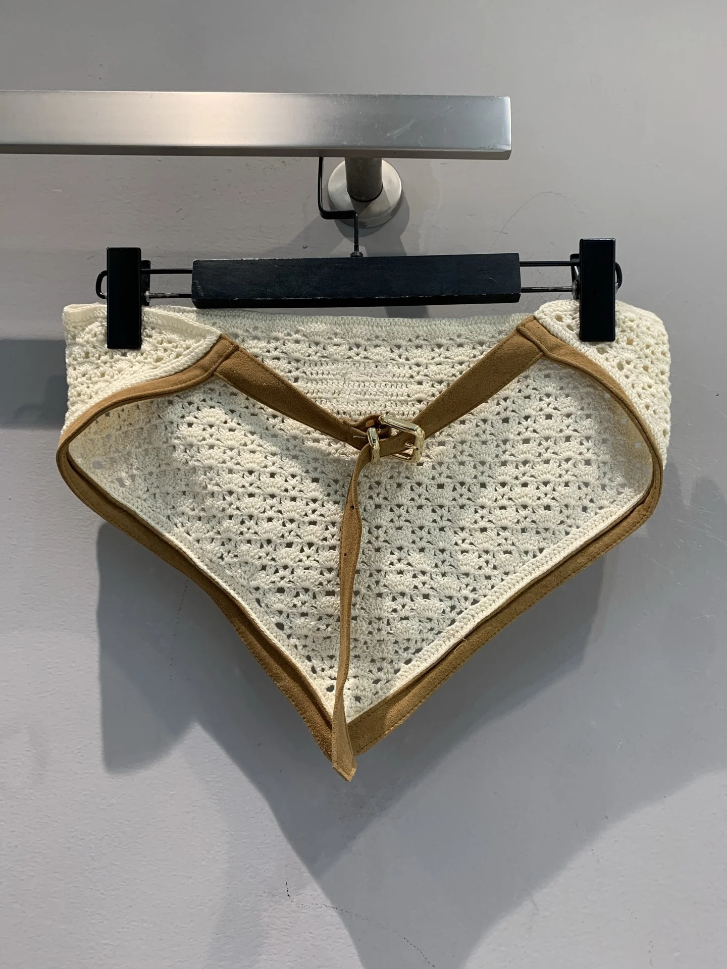 High Quality Spring And Summer Women's Casual Fashion Patchwork Hollow Out Vintage Letters Cotton Tube Top JQ125
High Quality Spring And Summer Women's Casual Fashion Patchwork Hollow Out Vintage Letters Cotton Tube Top JQ125