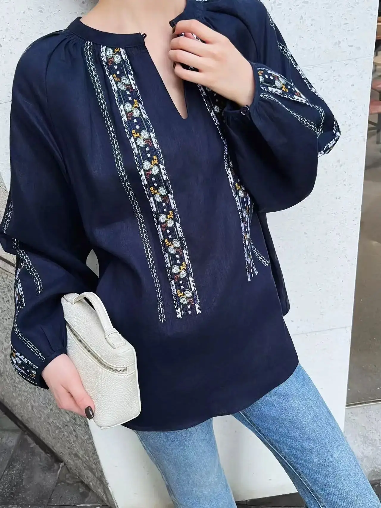 Spring elegant versatile style linen traditional etno embroidered shirt
Spring elegant versatile style linen traditional etno embroidered shirt