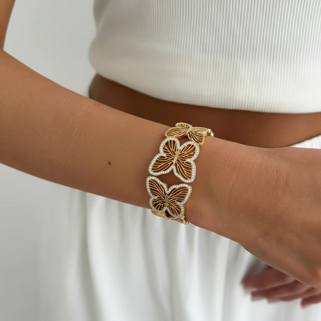 Elegant Hollow Butterfly Stainless Steel Bangle for Women Rhinestone Golden Waterproof Spring Open Bracelet Party Jewelry Gift
Elegant Hollow Butterfly Stainless Steel Bangle for Women Rhinestone Golden Waterproof Spring Open Bracelet Party Jewelry Gift