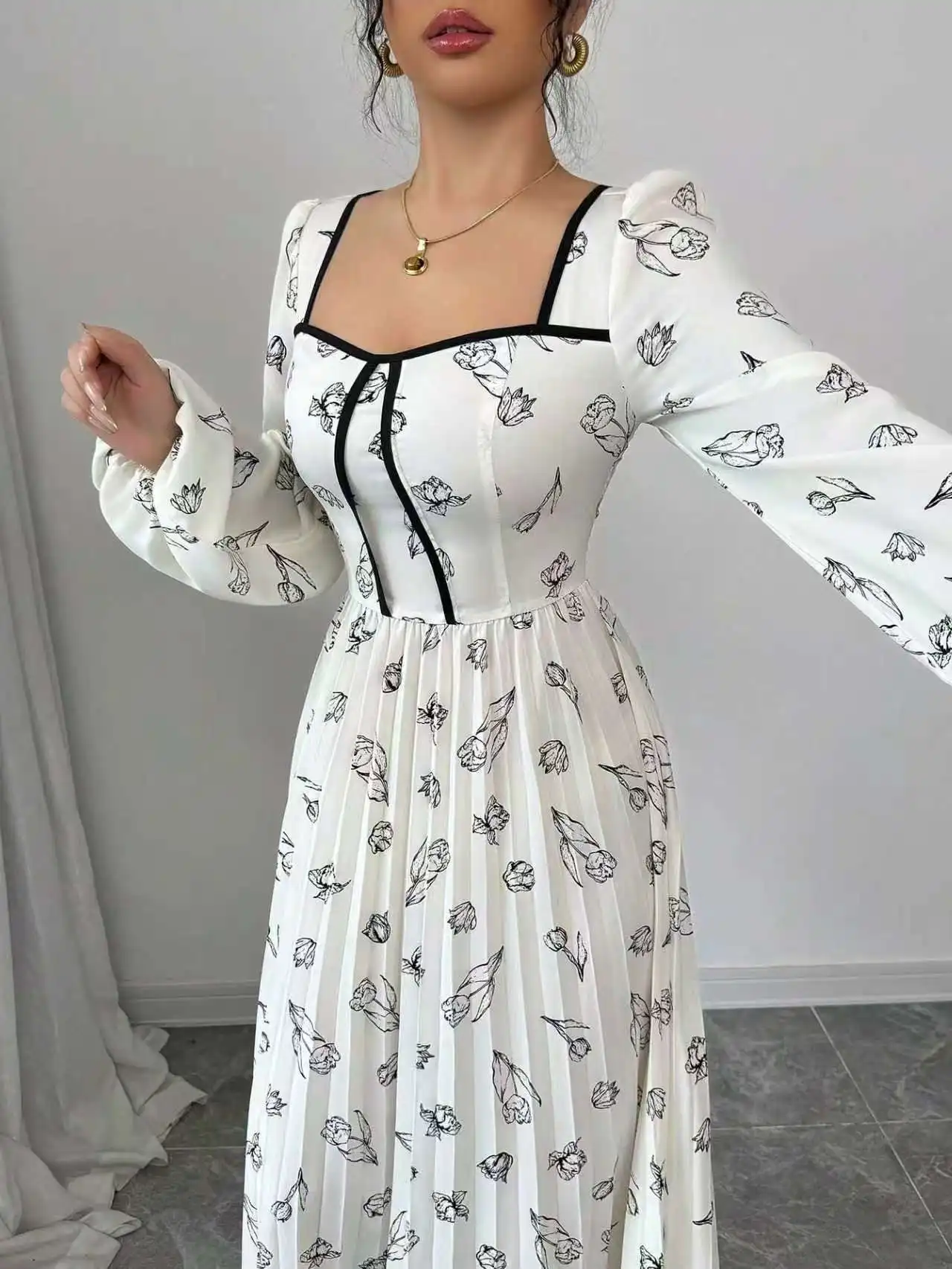 Women's Square Neck Long Sleeve Midi Dress, Woven Printed Pleated Design, Elegant Casual Slim Dress for Vacation Graduation Seas
Women's Square Neck Long Sleeve Midi Dress, Woven Printed Pleated Design, Elegant Casual Slim Dress for Vacation Graduation Seas