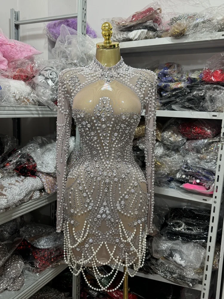 High-Quality Summer Women's Silver Long Sleeve Beaded Shiny Slim Mini Skirt Fashion Party Dress
High-Quality Summer Women's Silver Long Sleeve Beaded Shiny Slim Mini Skirt Fashion Party Dress