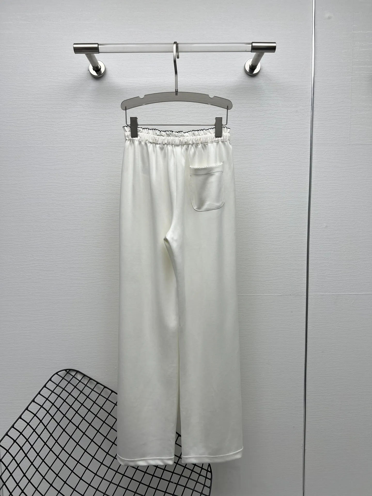 Women New Pants Summer Drawstring Style Loose Fashion Elastic Waist Casual Women Pants 2025
Women New Pants Summer Drawstring Style Loose Fashion Elastic Waist Casual Women Pants 2025