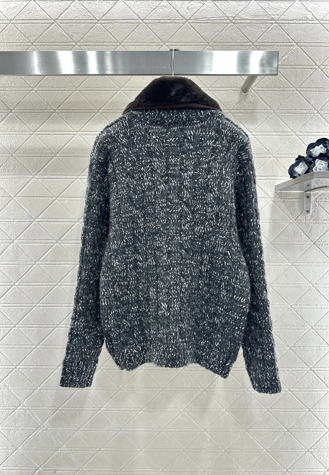 2025 New Product Launch: High end Women's Woolen Collar Zipper Knitted Coat 162
2025 New Product Launch: High end Women's Woolen Collar Zipper Knitted Coat 162