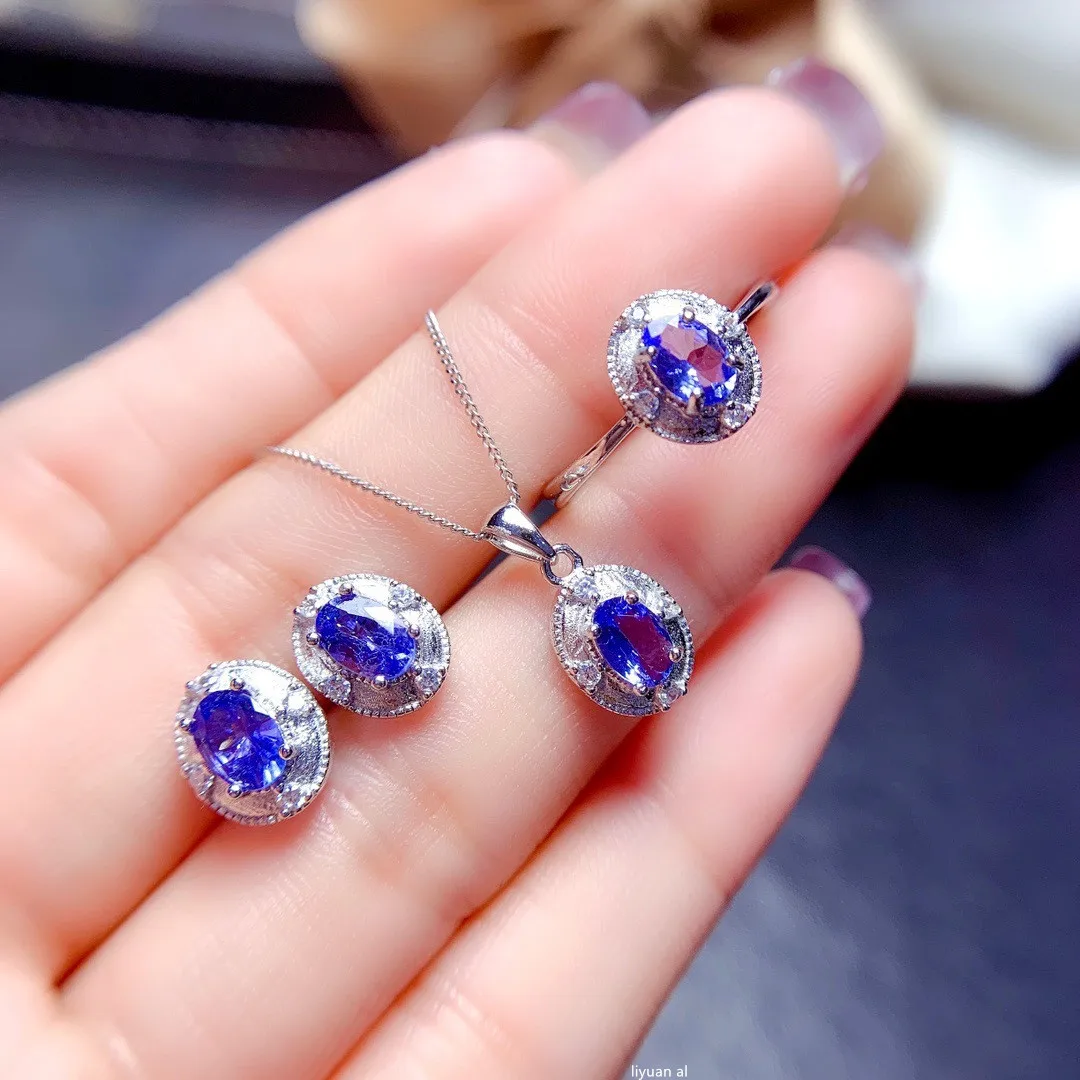 925 sterling silver natural 4x6mm Tanzanite pendant ring necklace earrings 4 sets to send girlfriend birthday New Year wedding
925 sterling silver natural 4x6mm Tanzanite pendant ring necklace earrings 4 sets to send girlfriend birthday New Year wedding