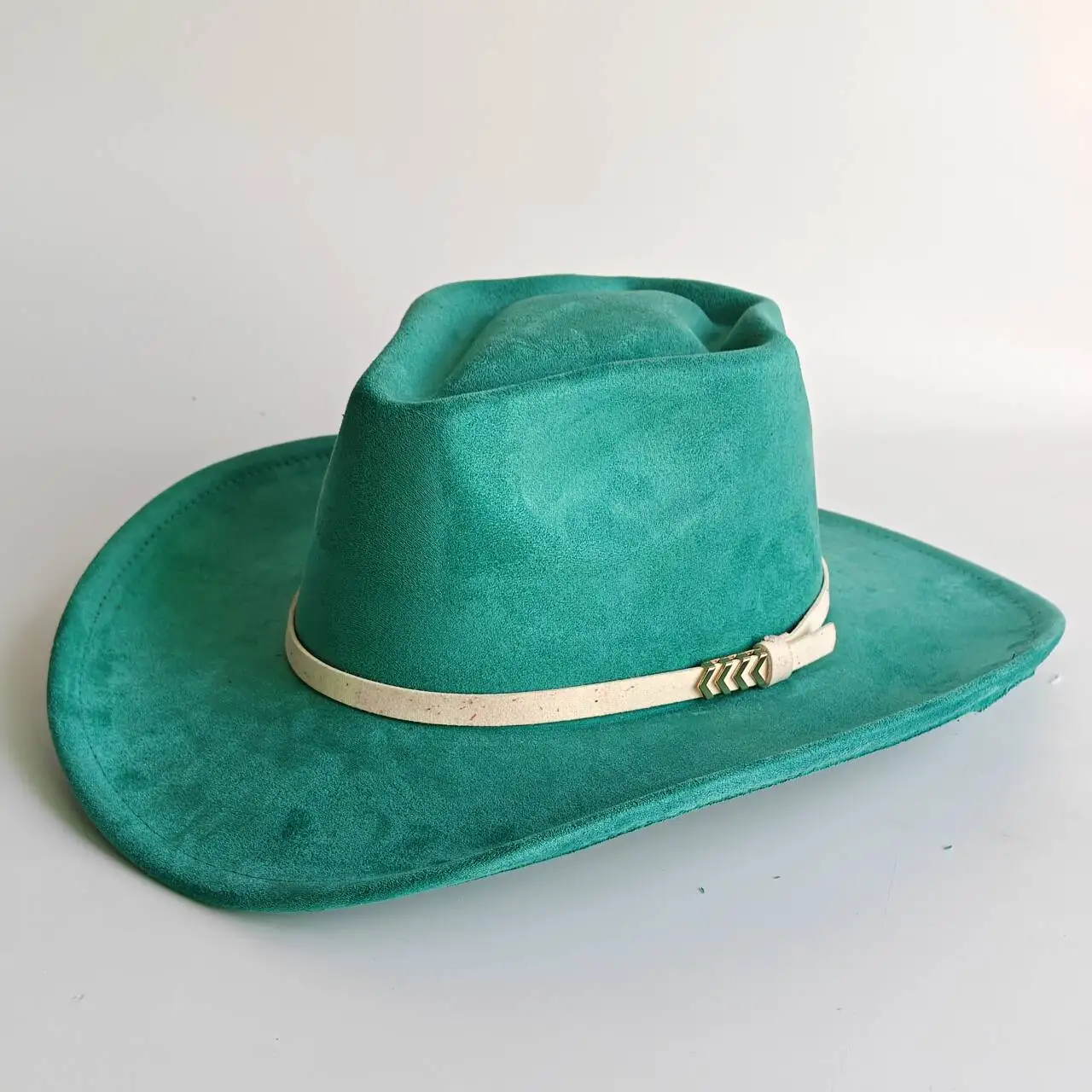 Men Women Vintage Suede Cowboy Hat Wide Brim Western Hat Green Leather Band Metal Buckle Cowgirl Hat for Rodeo Party Outdoor Dai
Men Women Vintage Suede Cowboy Hat Wide Brim Western Hat Green Leather Band Metal Buckle Cowgirl Hat for Rodeo Party Outdoor Dai