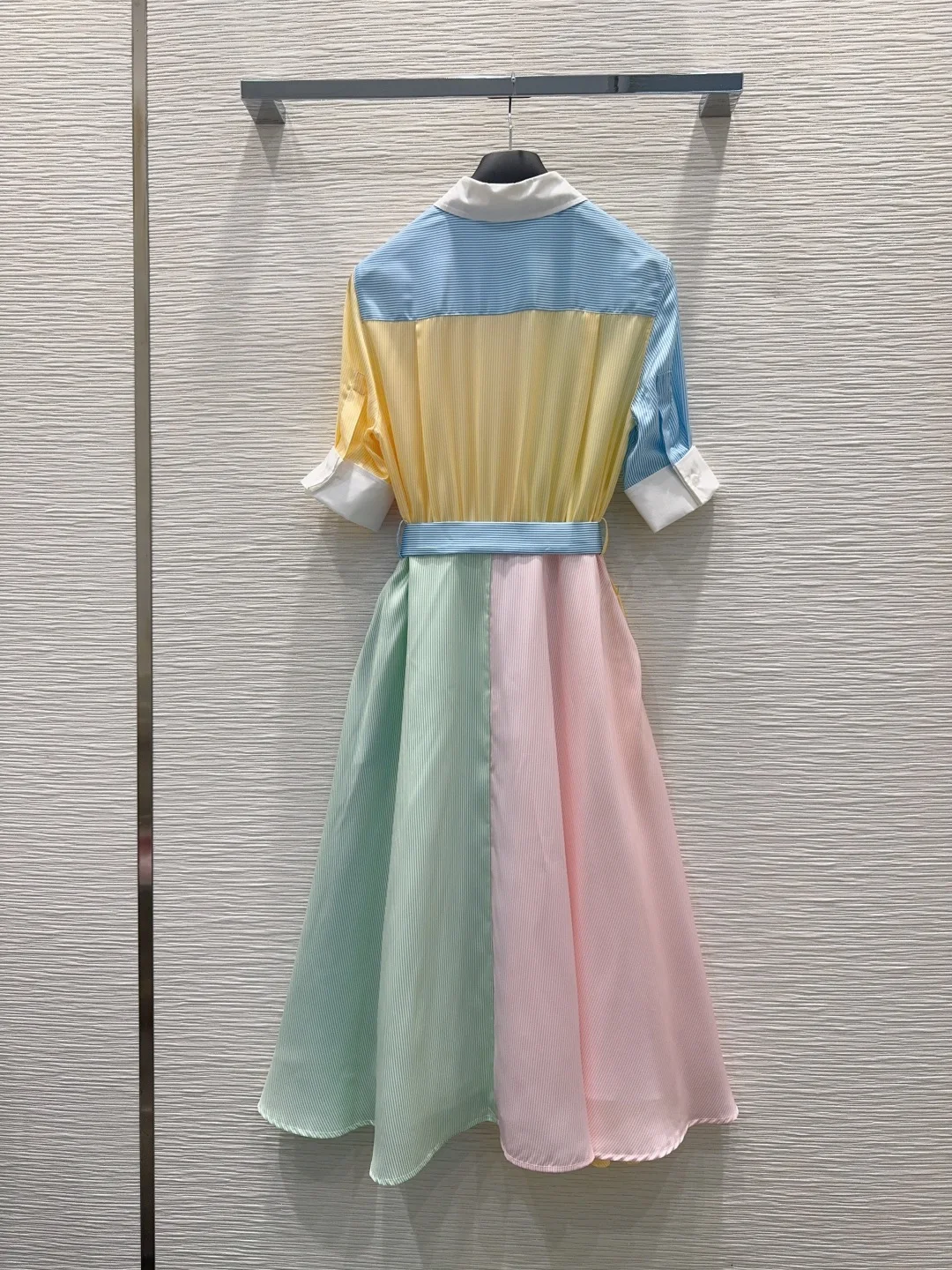 2026 Summer New French Color Block Striped Shirt Dress Women Waist Tie Midi Dress Holiday Outfit
2026 Summer New French Color Block Striped Shirt Dress Women Waist Tie Midi Dress Holiday Outfit