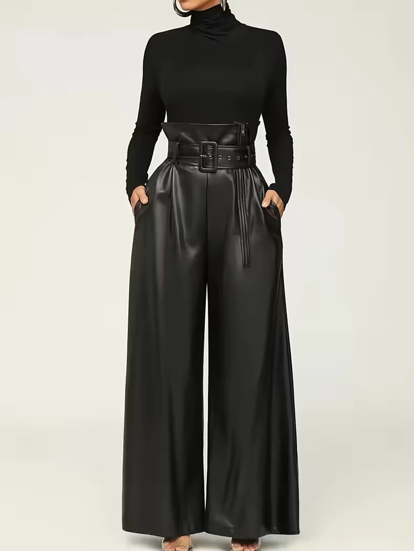 Женские однотонные широкие брюки-клеш из искусственной кожи с завышенной талией (с поясом)
Женские однотонные широкие брюки-клеш из искусственной кожи с завышенной талией (с поясом)