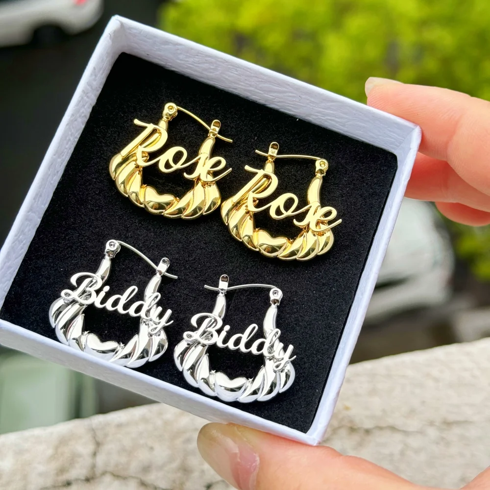 DUOYING Custom Name Angel Heart Earrings Cursive Font Nameplate Hoop Gold Stainless Steel Custom Jewelry Girls Gift
DUOYING Custom Name Angel Heart Earrings Cursive Font Nameplate Hoop Gold Stainless Steel Custom Jewelry Girls Gift