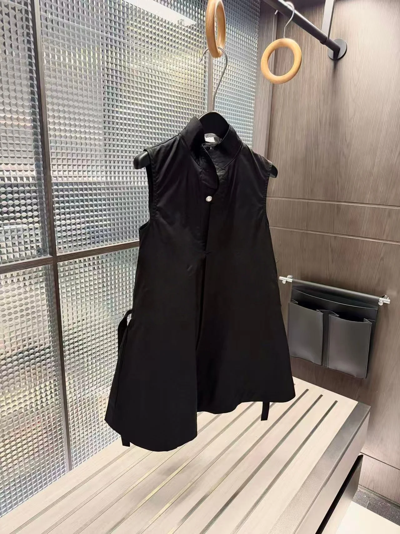 Women's Summer Sleeveless Stand Collar Dress, Back Tie A-Line Cotton Mini Dress
Women's Summer Sleeveless Stand Collar Dress, Back Tie A-Line Cotton Mini Dress