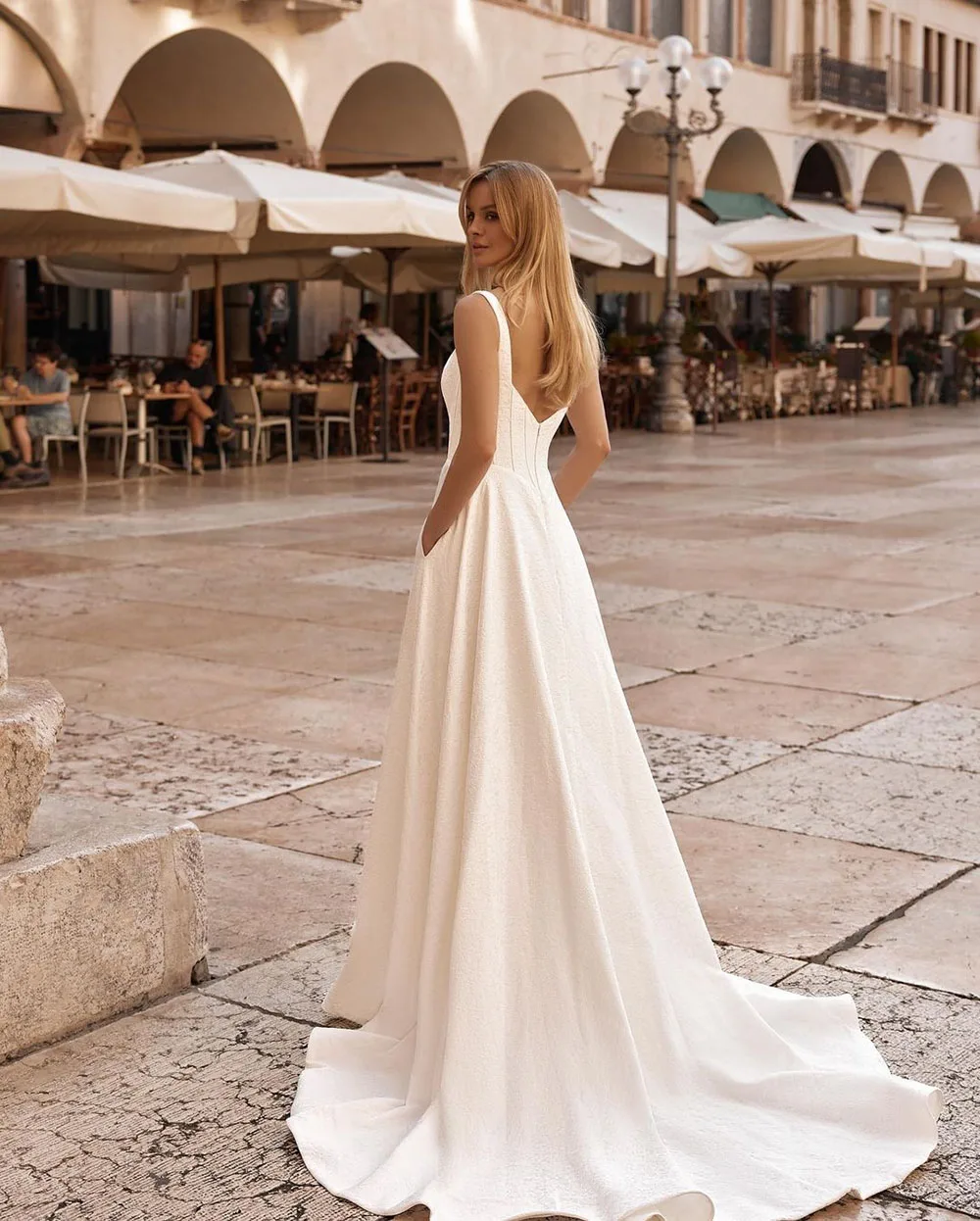 SoDigne Soft Satin Boho Wedding Dresses Spaghetti strap Short Sleeves Bride Dress With Pocket Elegant Backless Wedding Gown
SoDigne Soft Satin Boho Wedding Dresses Spaghetti strap Short Sleeves Bride Dress With Pocket Elegant Backless Wedding Gown