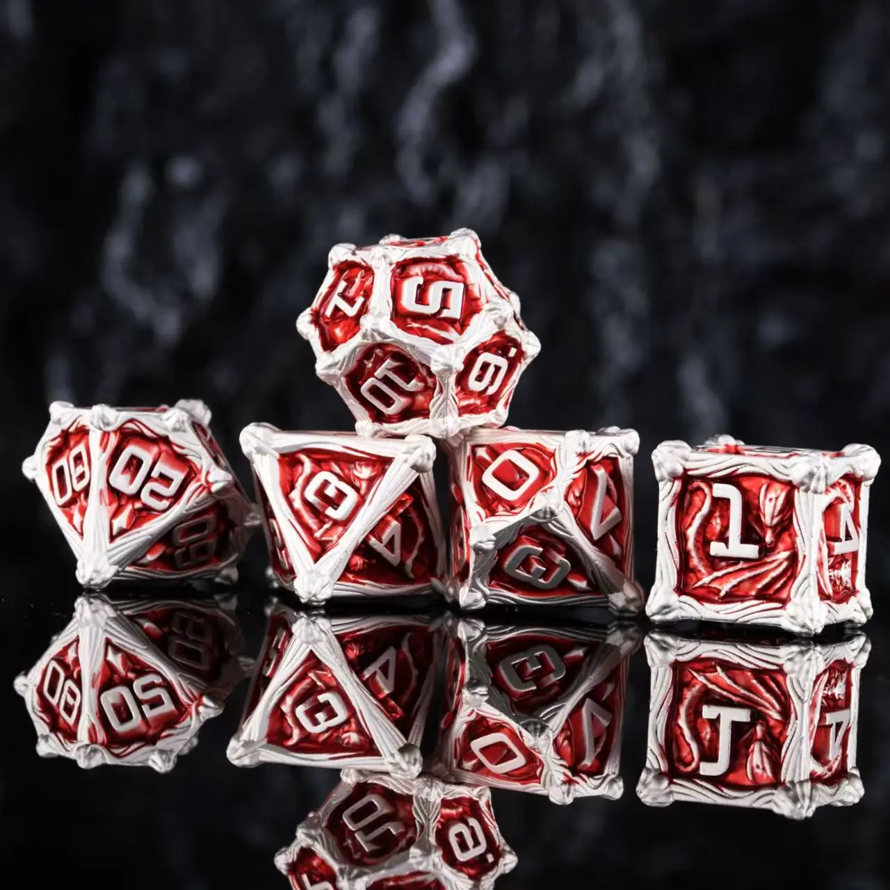 Набор кубиков Dragon Head D&D, набор многогранных металлических кубиков для ролевых игр Dungeons and Dragons Dice DND Games Dices player collector
Набор кубиков Dragon Head D&D, набор многогранных металлических кубиков для ролевых игр Dungeons and Dragons Dice DND Games Dices player collector