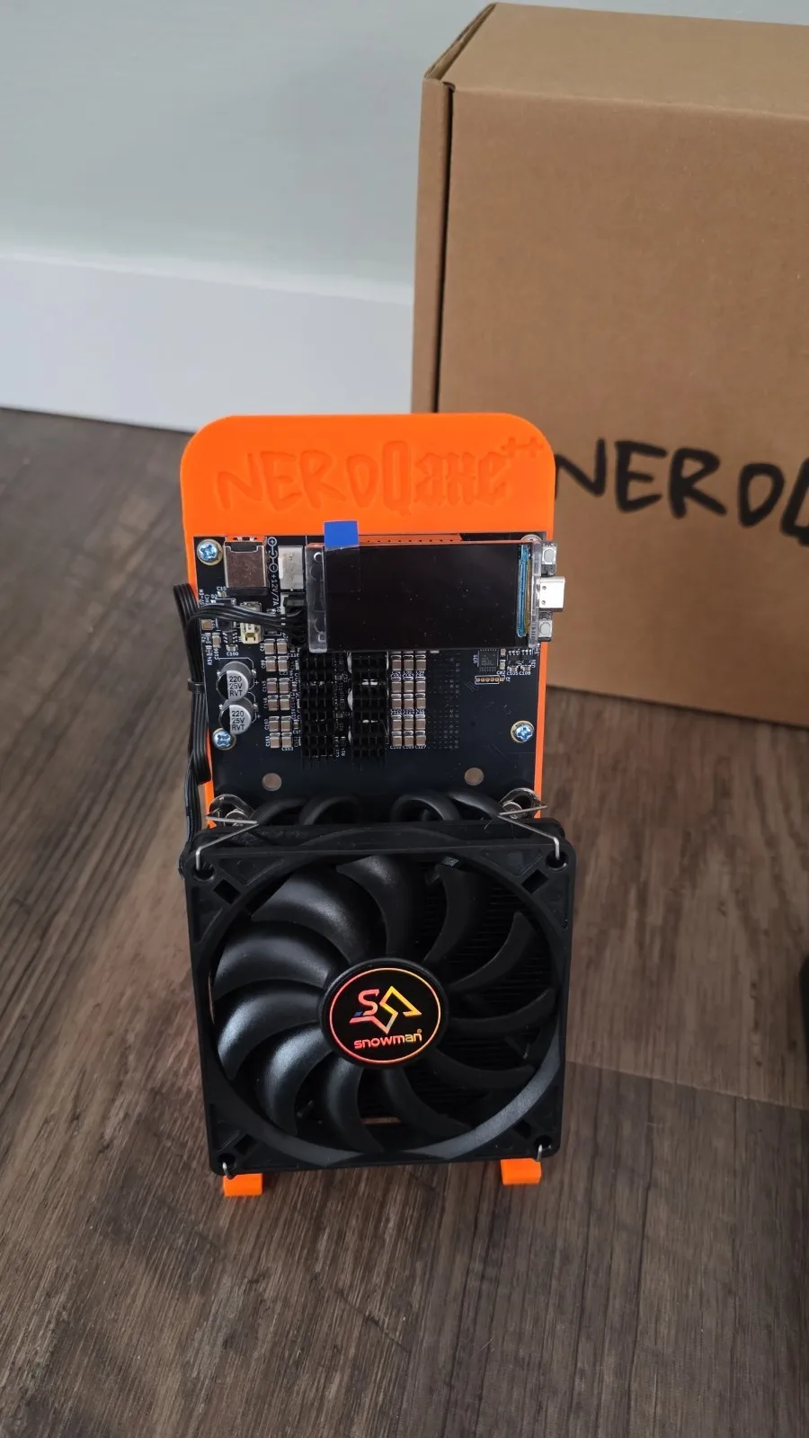 FS/ NerdQaxe Hydro 4.8TH/s 78W BTC Miner 15J/Th 4*BM1370 ASIC Chips,2.4G WiFi Crypto Machine Solo BTC Open-Source Miner With PSU
FS/ NerdQaxe Hydro 4.8TH/s 78W BTC Miner 15J/Th 4*BM1370 ASIC Chips,2.4G WiFi Crypto Machine Solo BTC Open-Source Miner With PSU